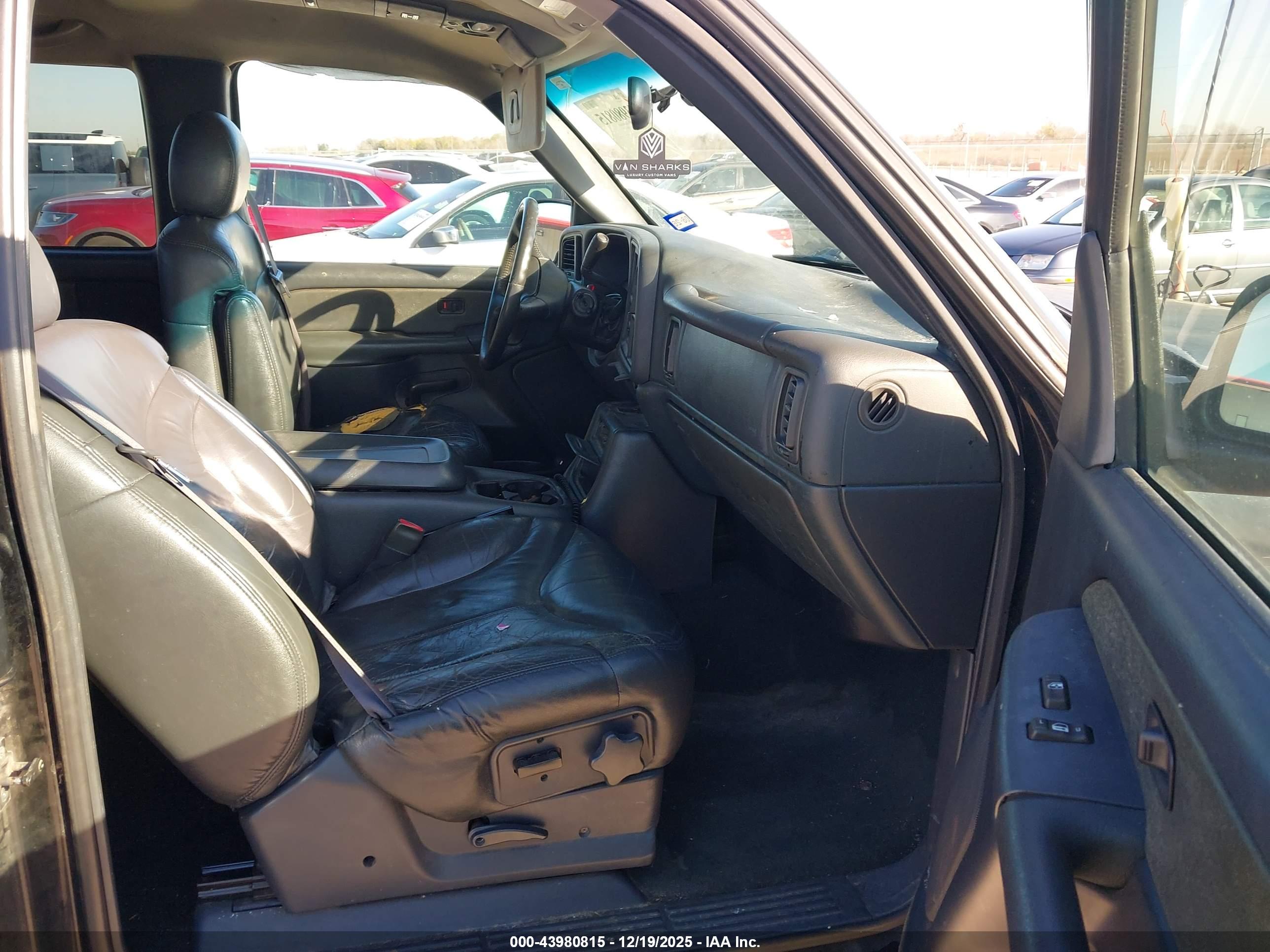 GMC SIERRA image 5