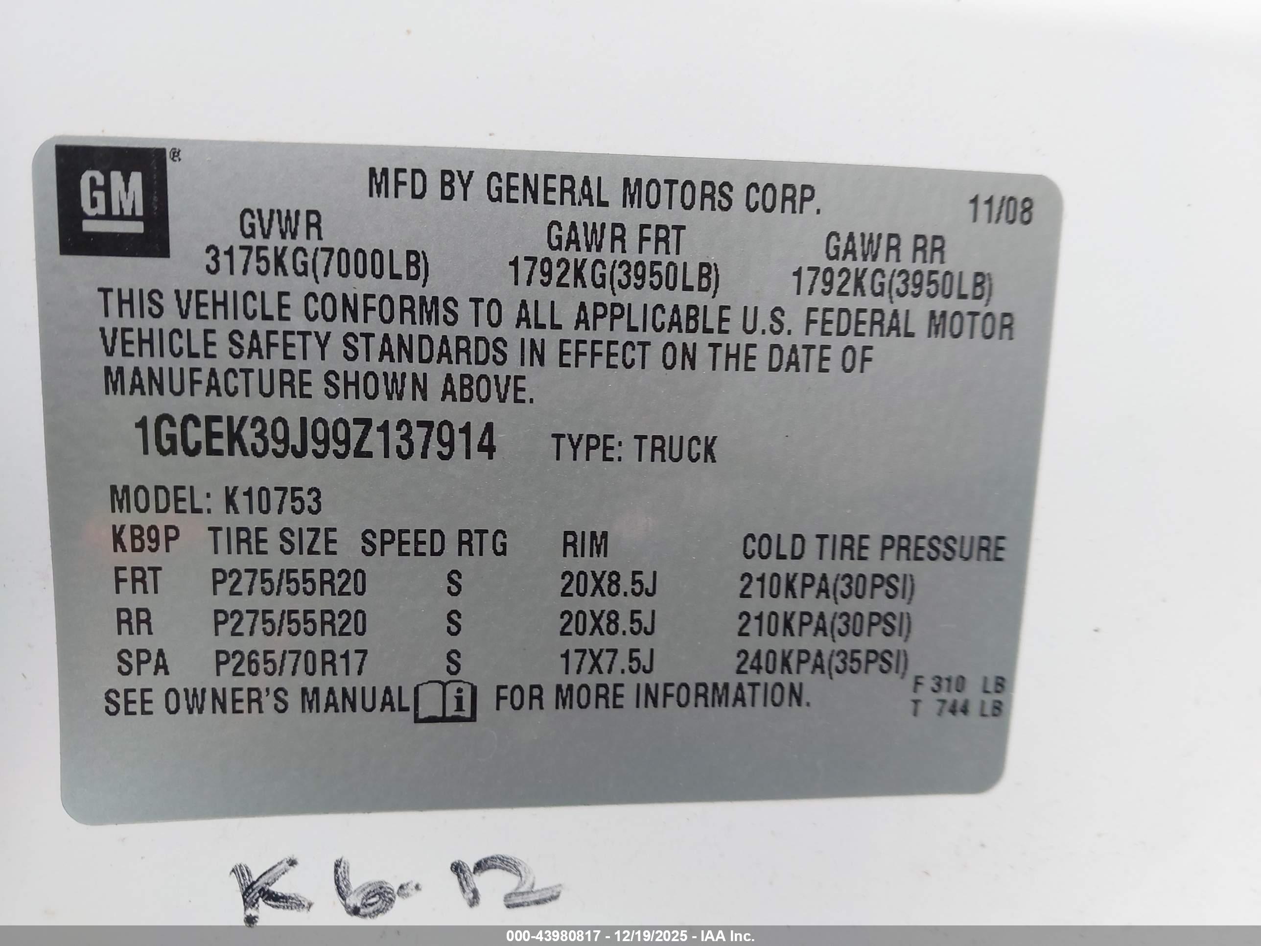 CHEVROLET SILVERADO image 9