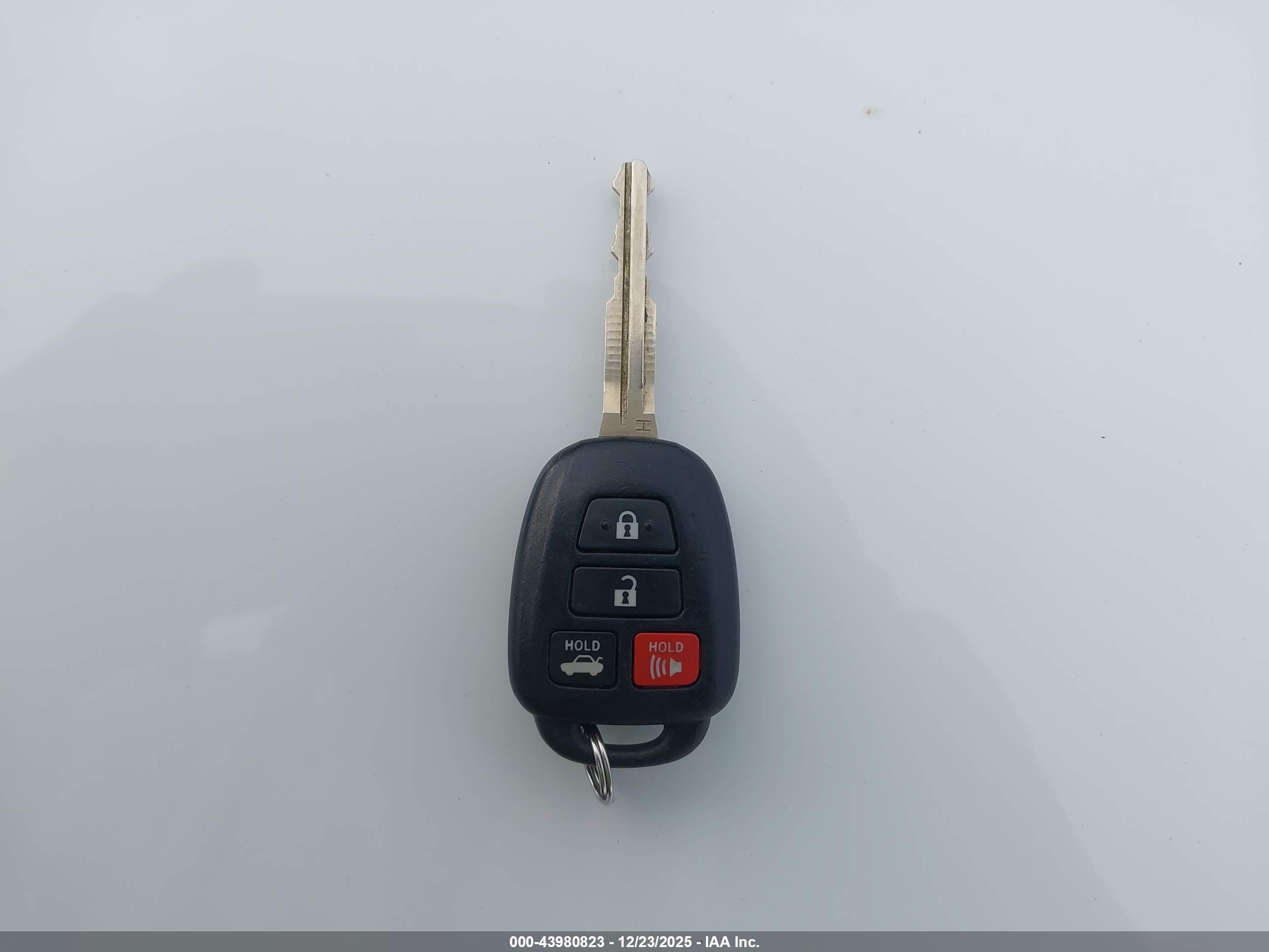 TOYOTA COROLLA image 11