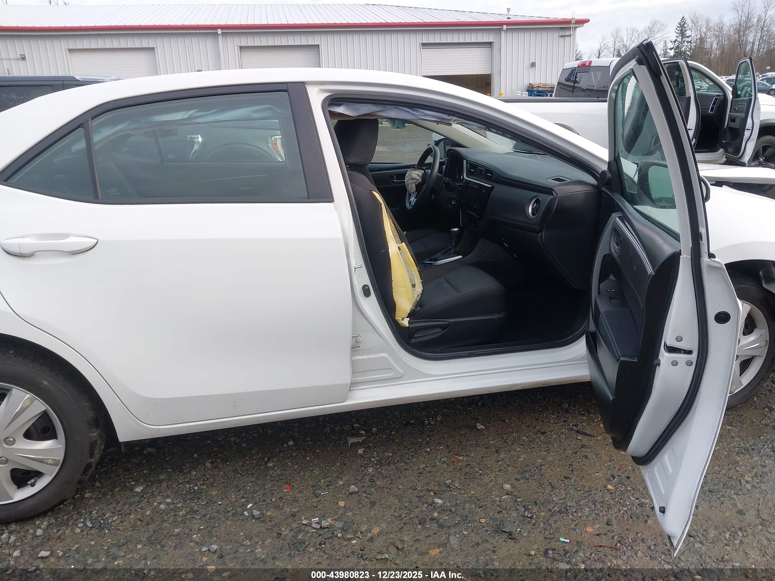 TOYOTA COROLLA image 5