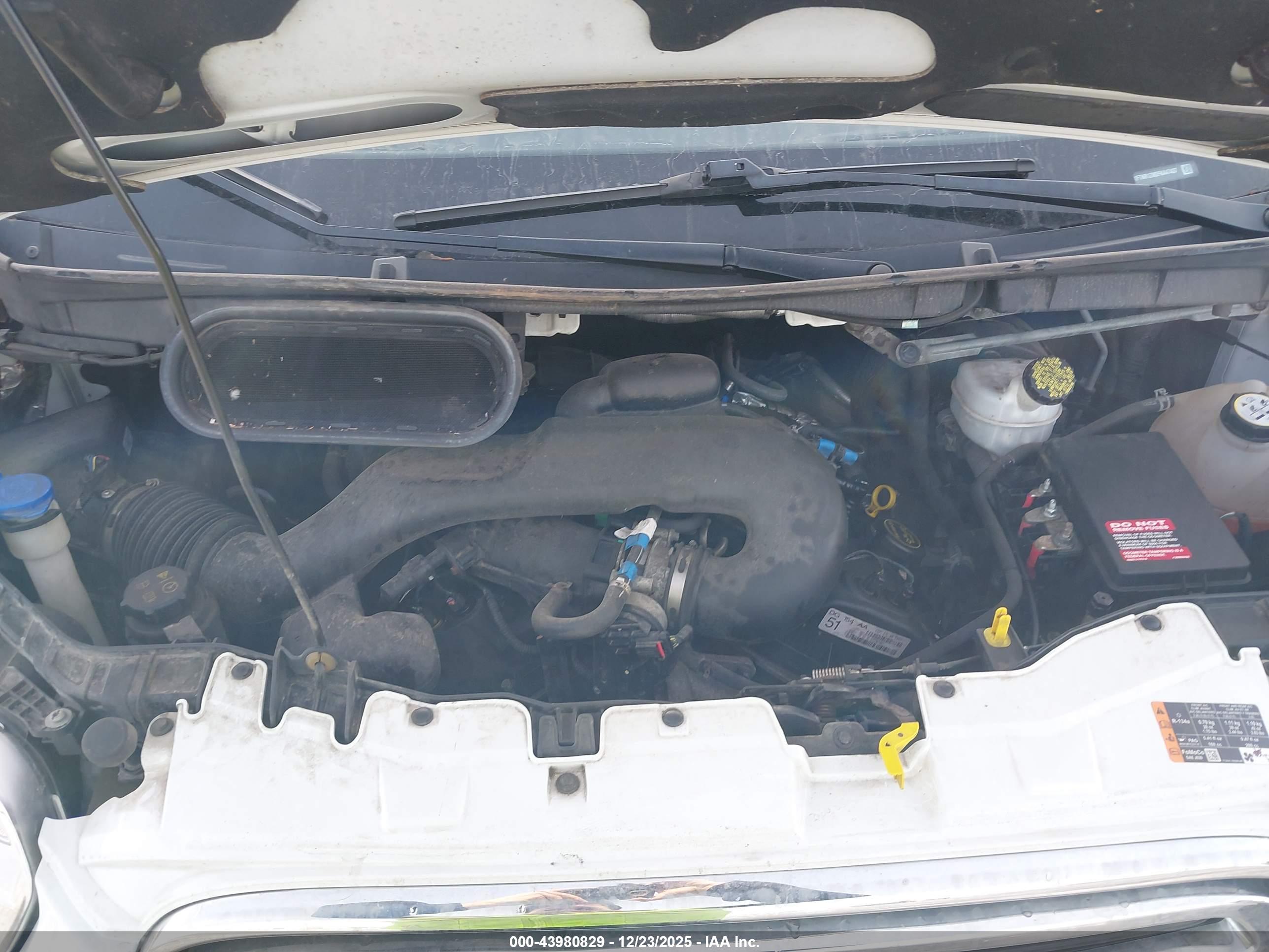 FORD TRANSIT-250 image 10