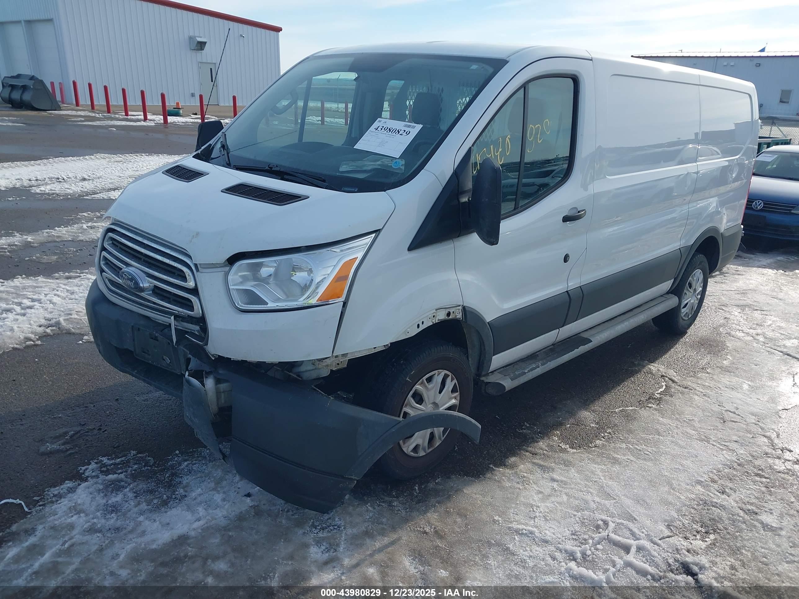 FORD TRANSIT-250 image 2