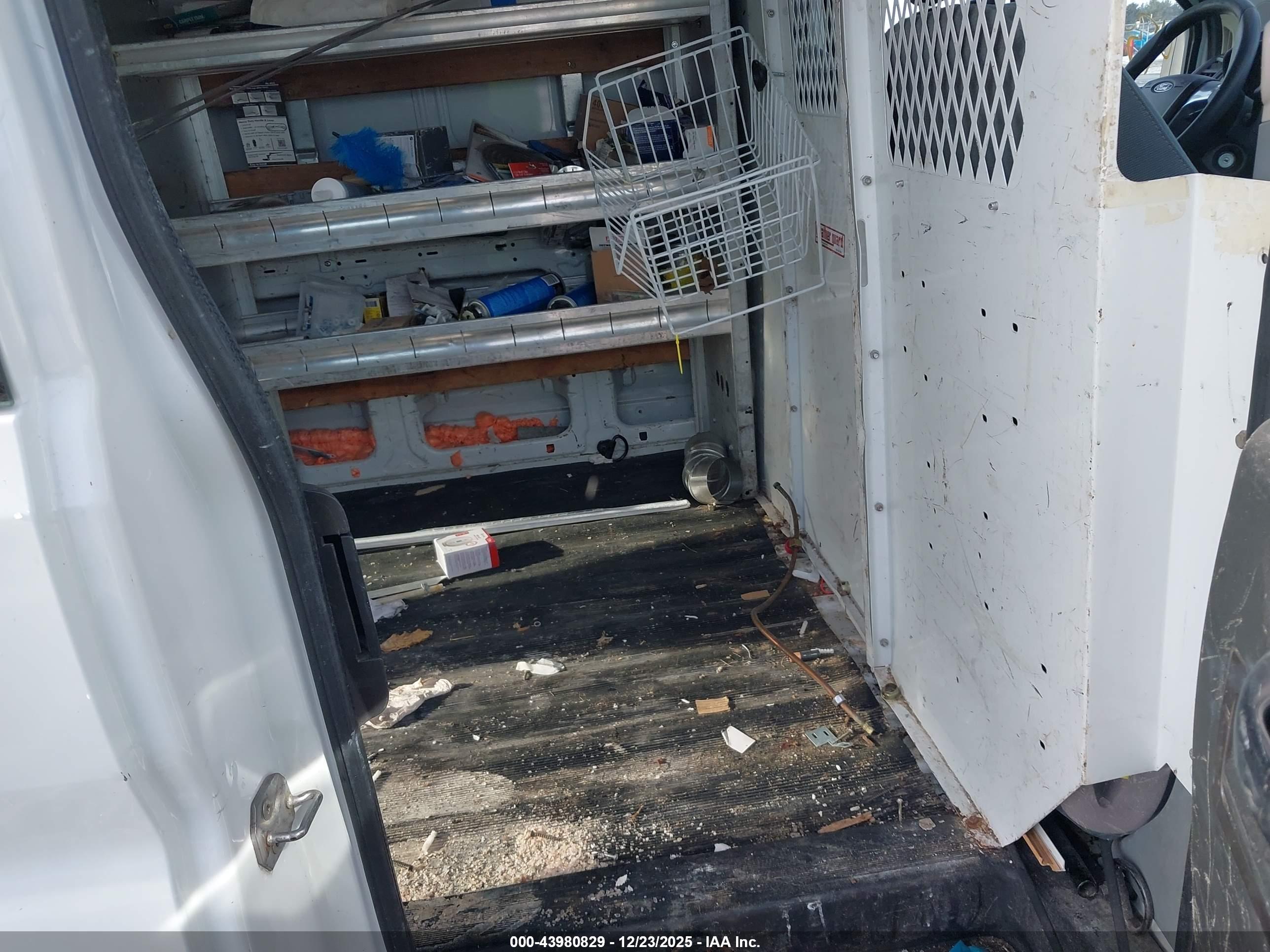 FORD TRANSIT-250 image 8