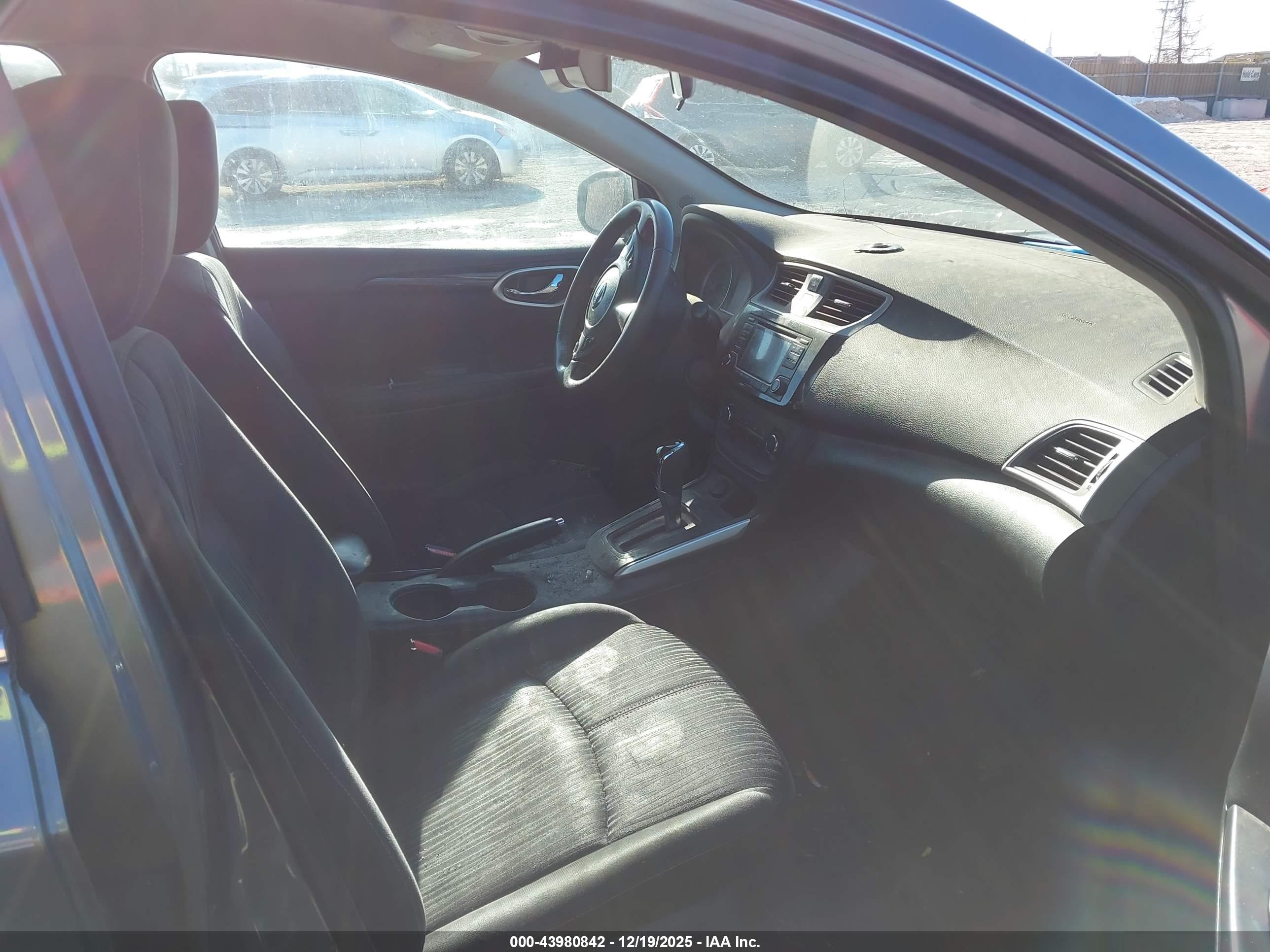 NISSAN SENTRA image 5