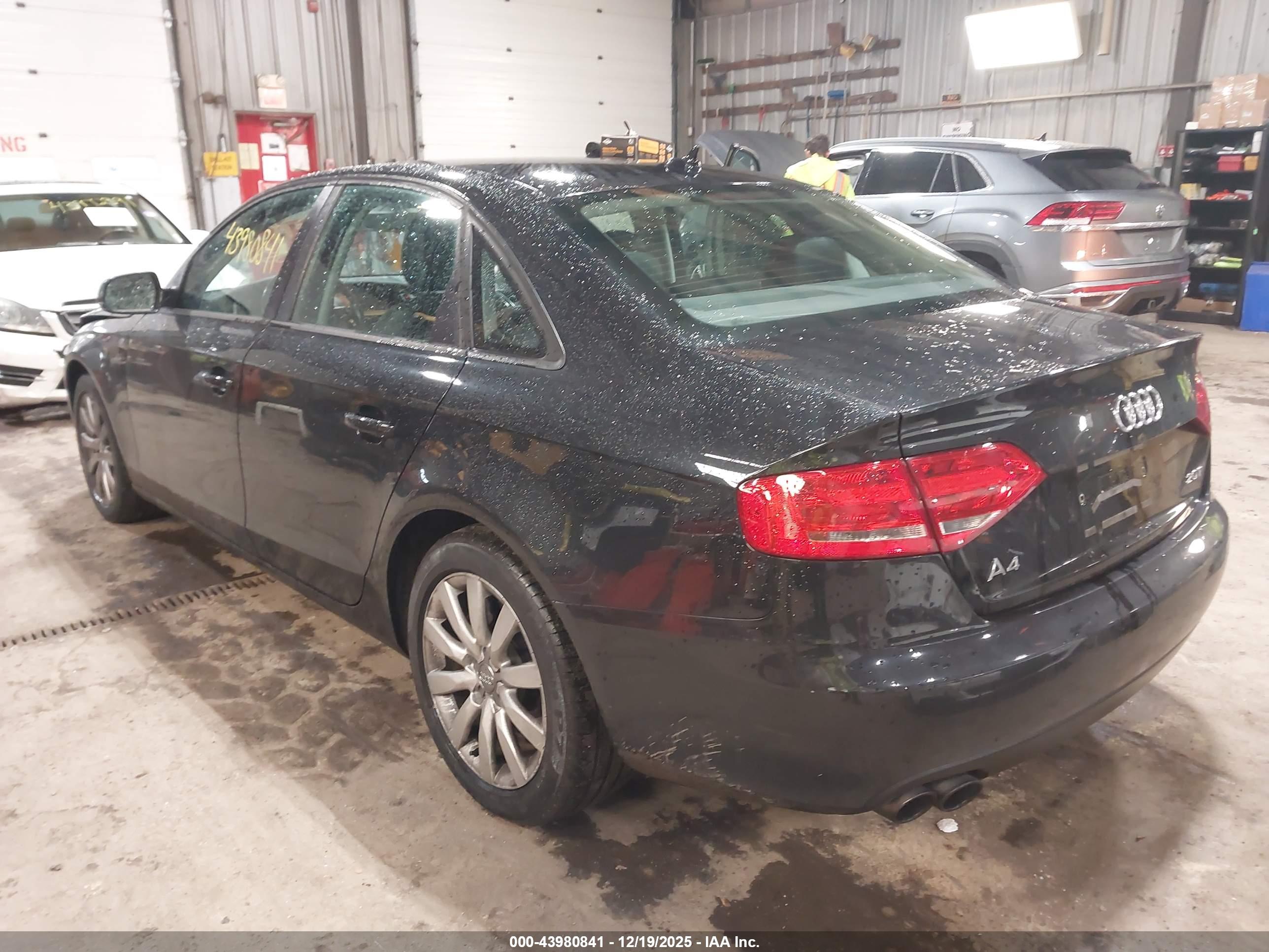 AUDI A4 image 3