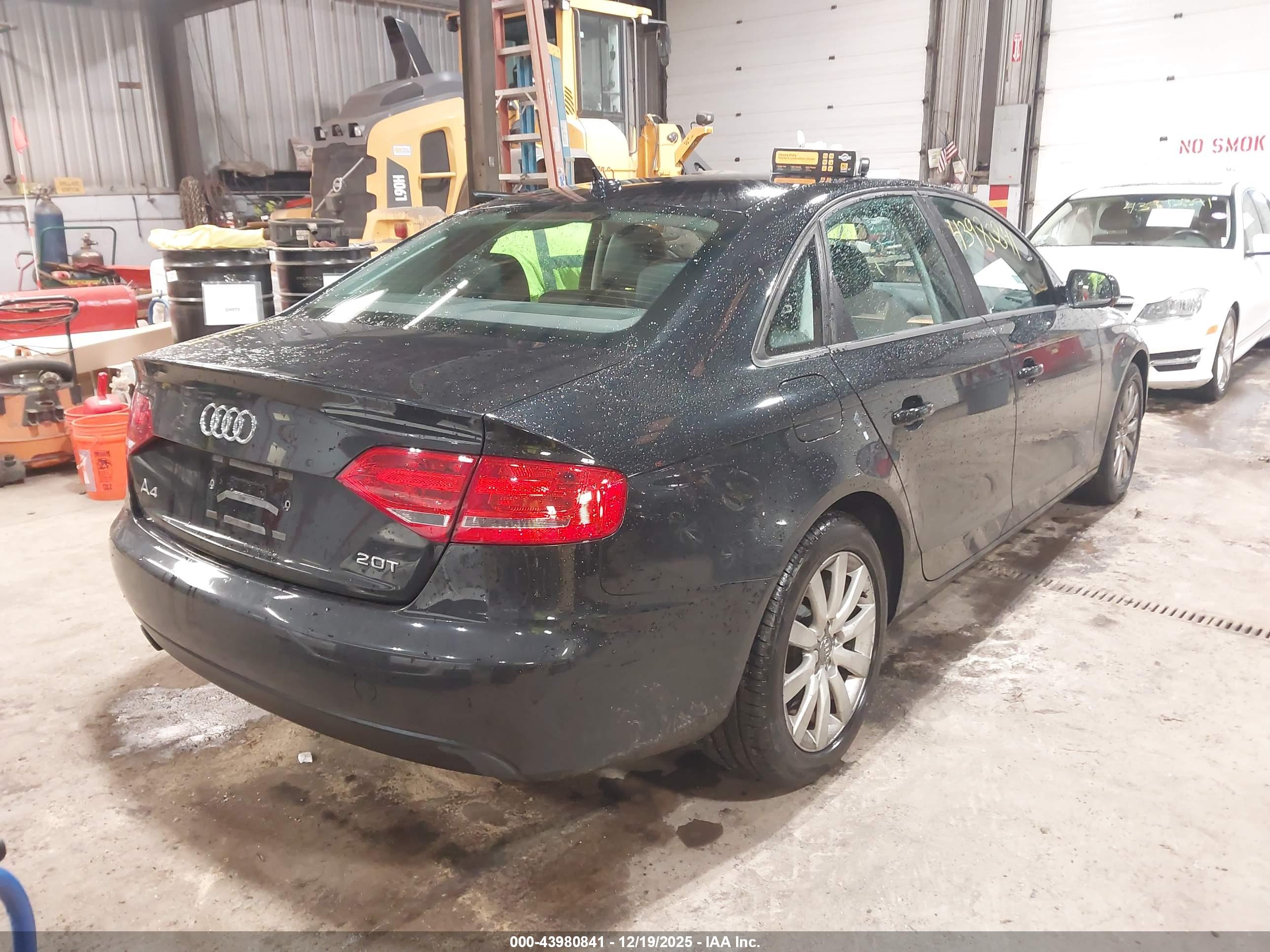 AUDI A4 image 4