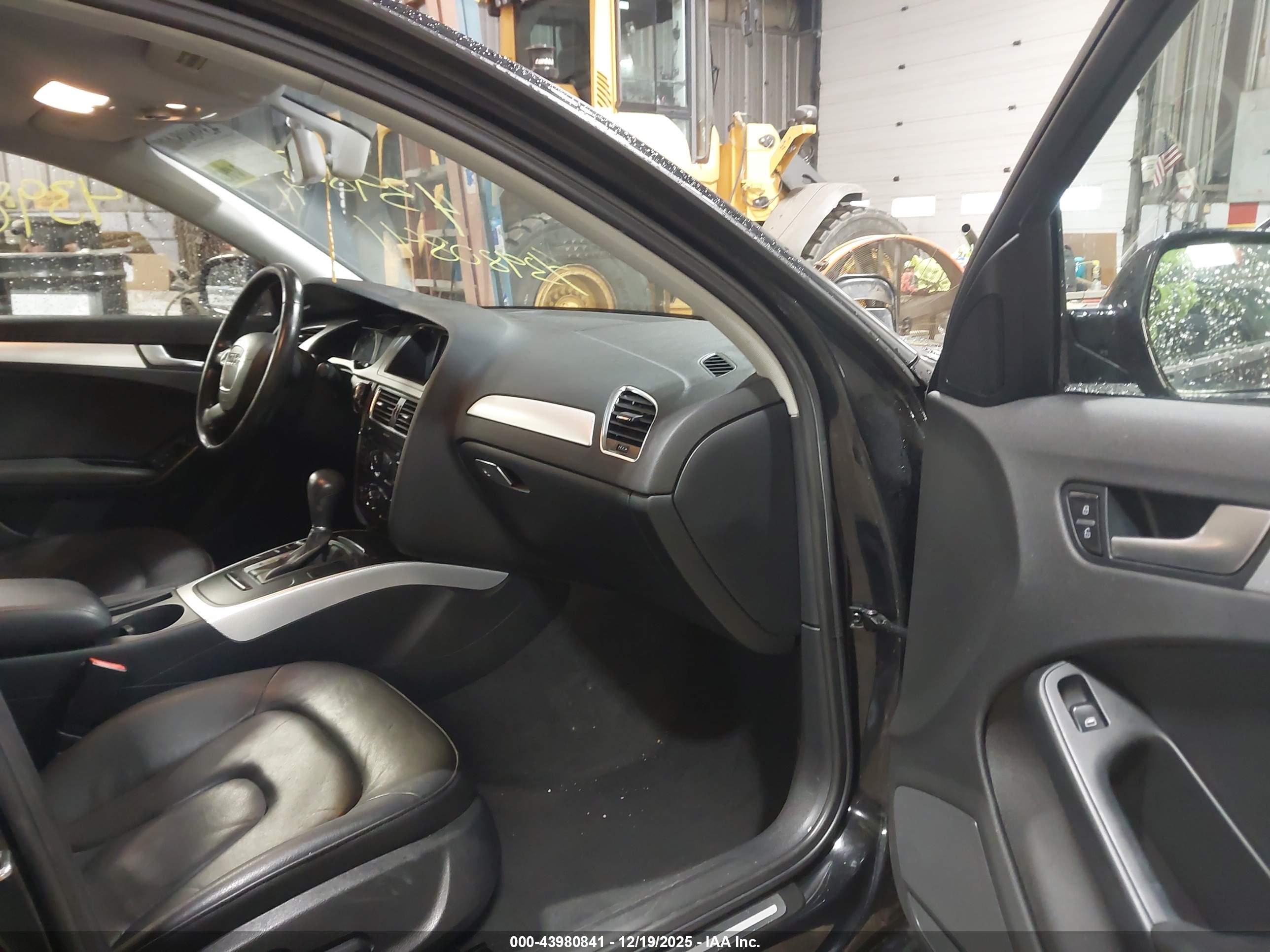 AUDI A4 image 5