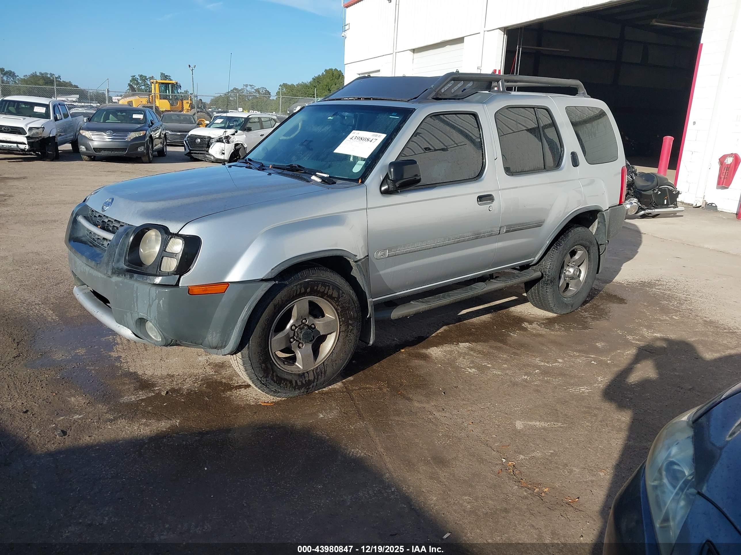 NISSAN XTERRA image 2