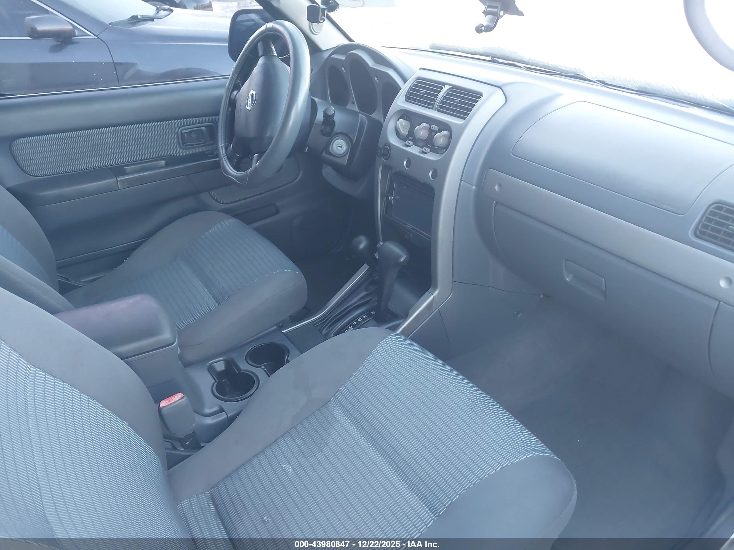 NISSAN XTERRA image 5