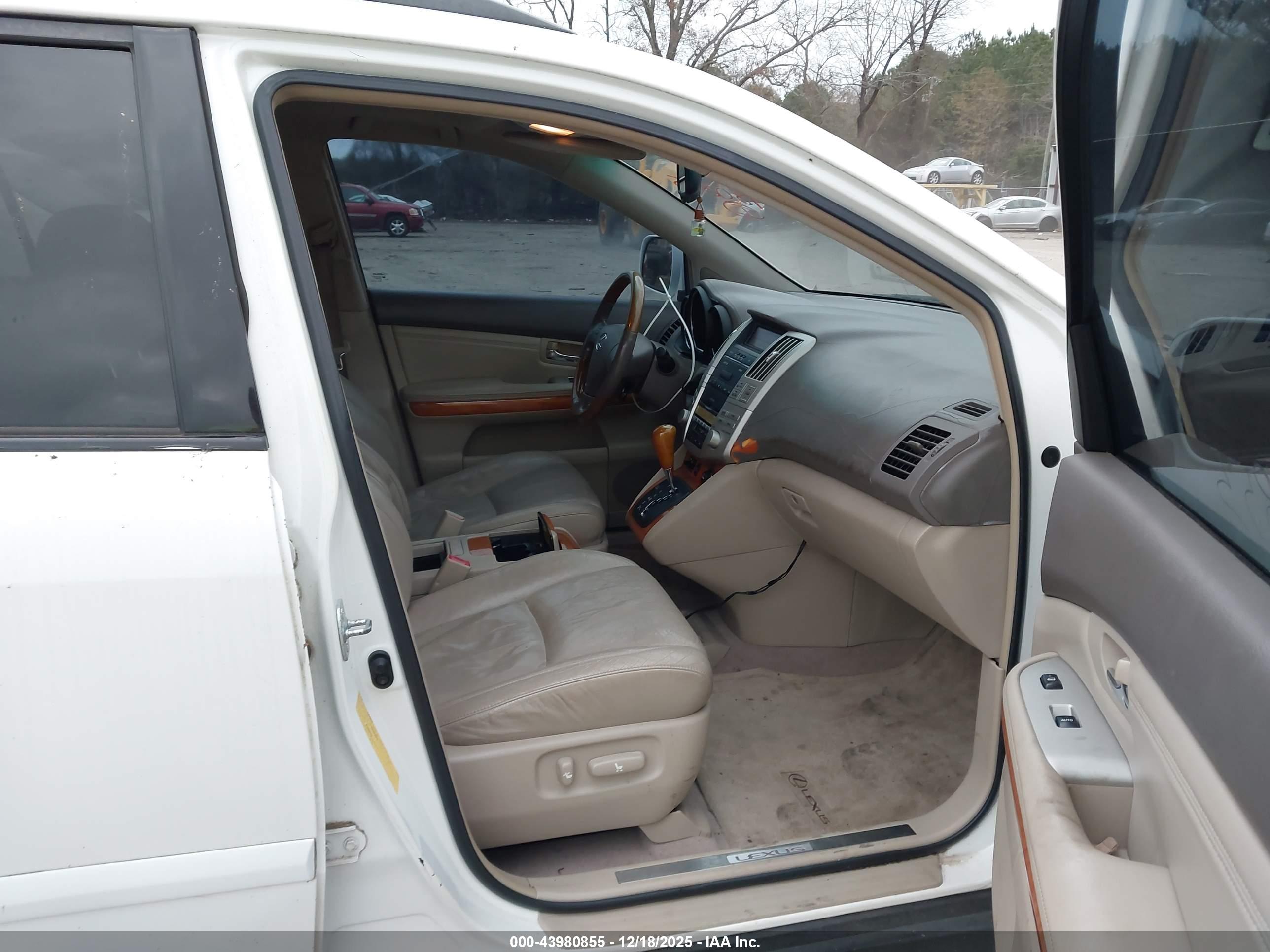 LEXUS RX image 5