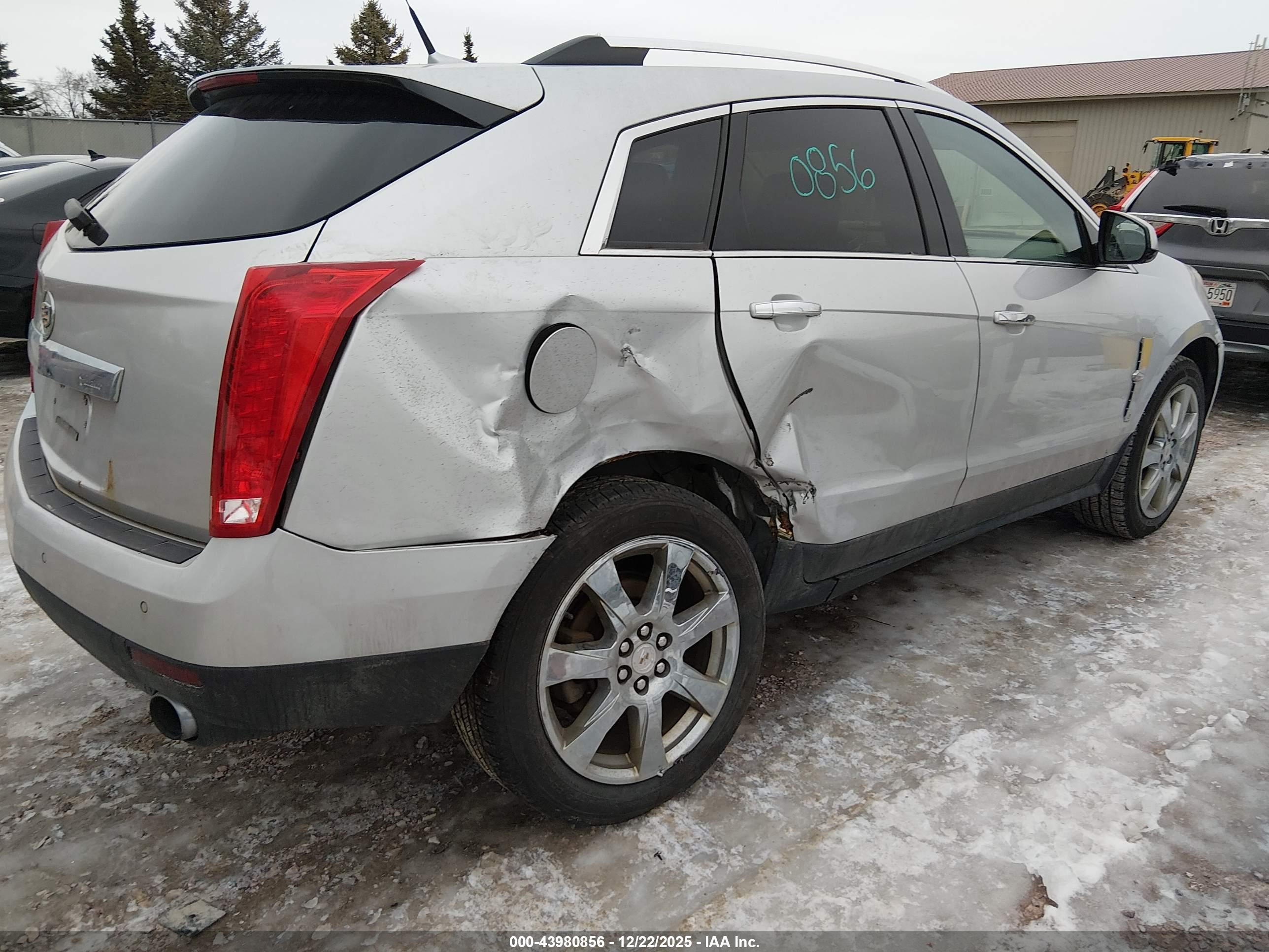 CADILLAC SRX image 4