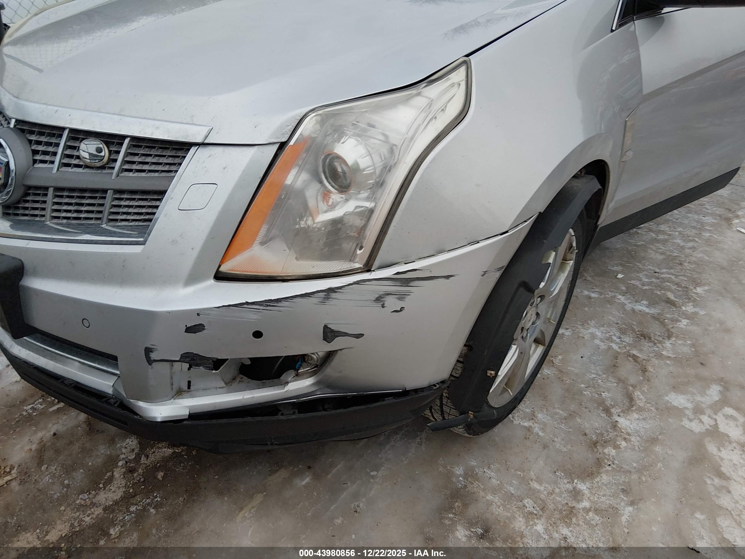 CADILLAC SRX image 6
