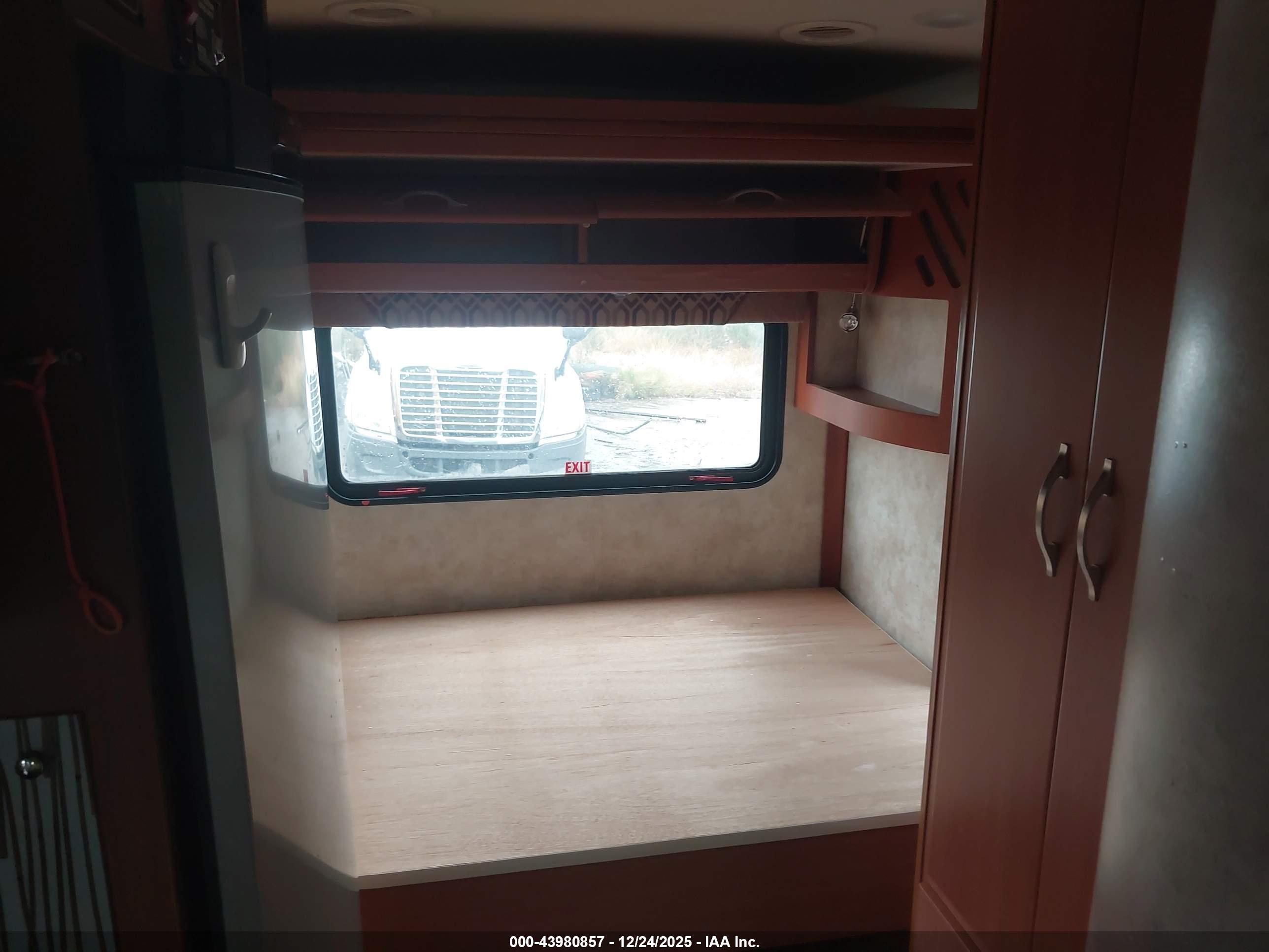 MERCEDES-BENZ SPRINTER image 7