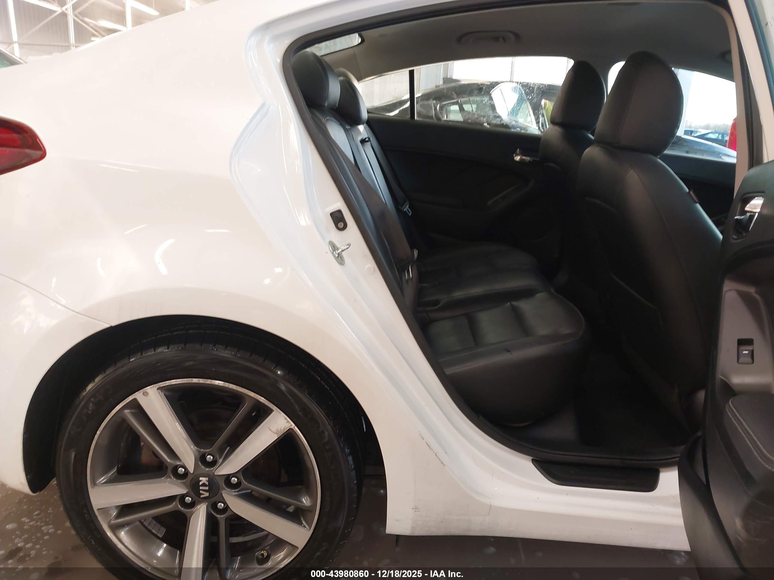 KIA FORTE image 8