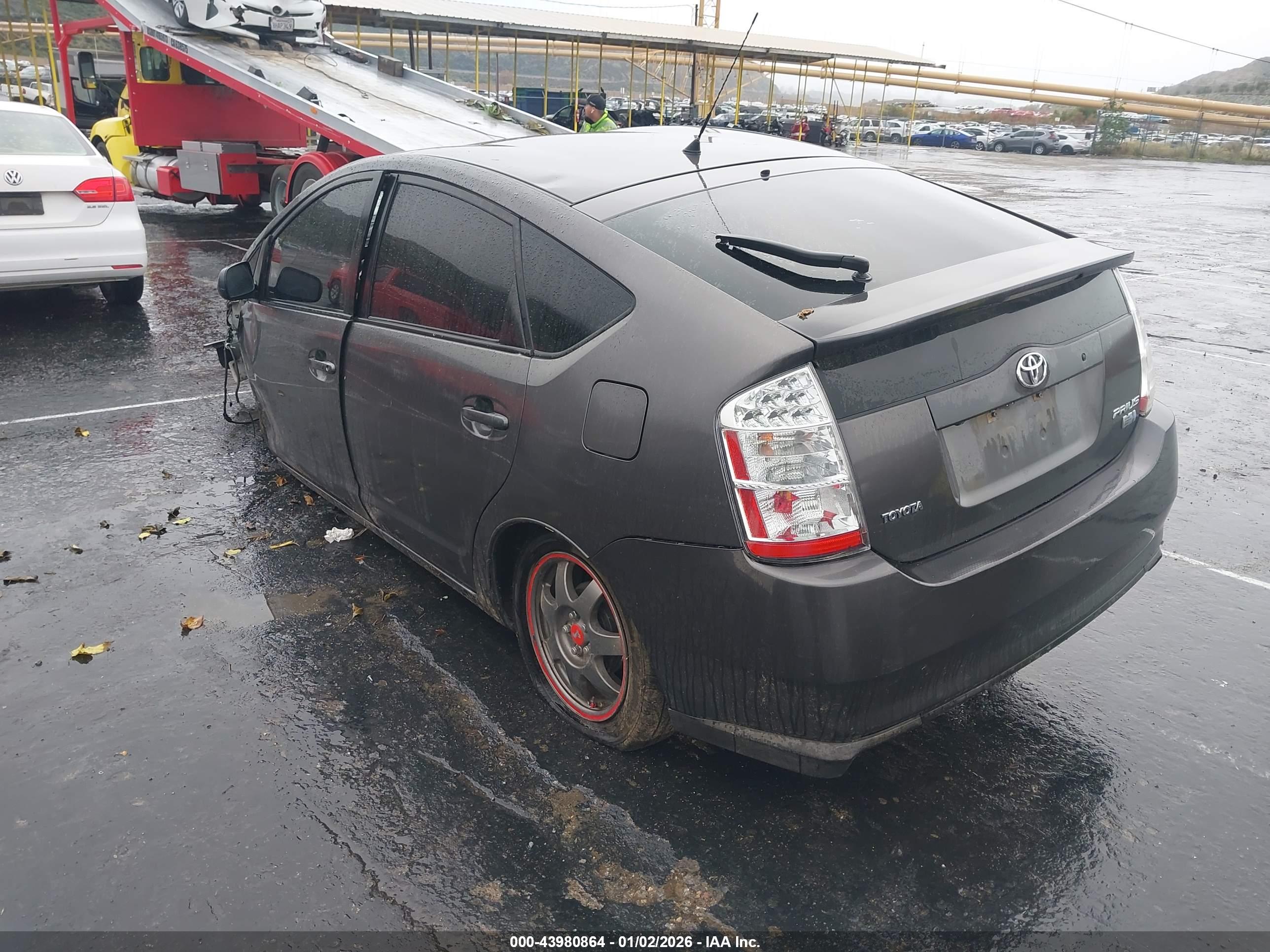 TOYOTA PRIUS image 3