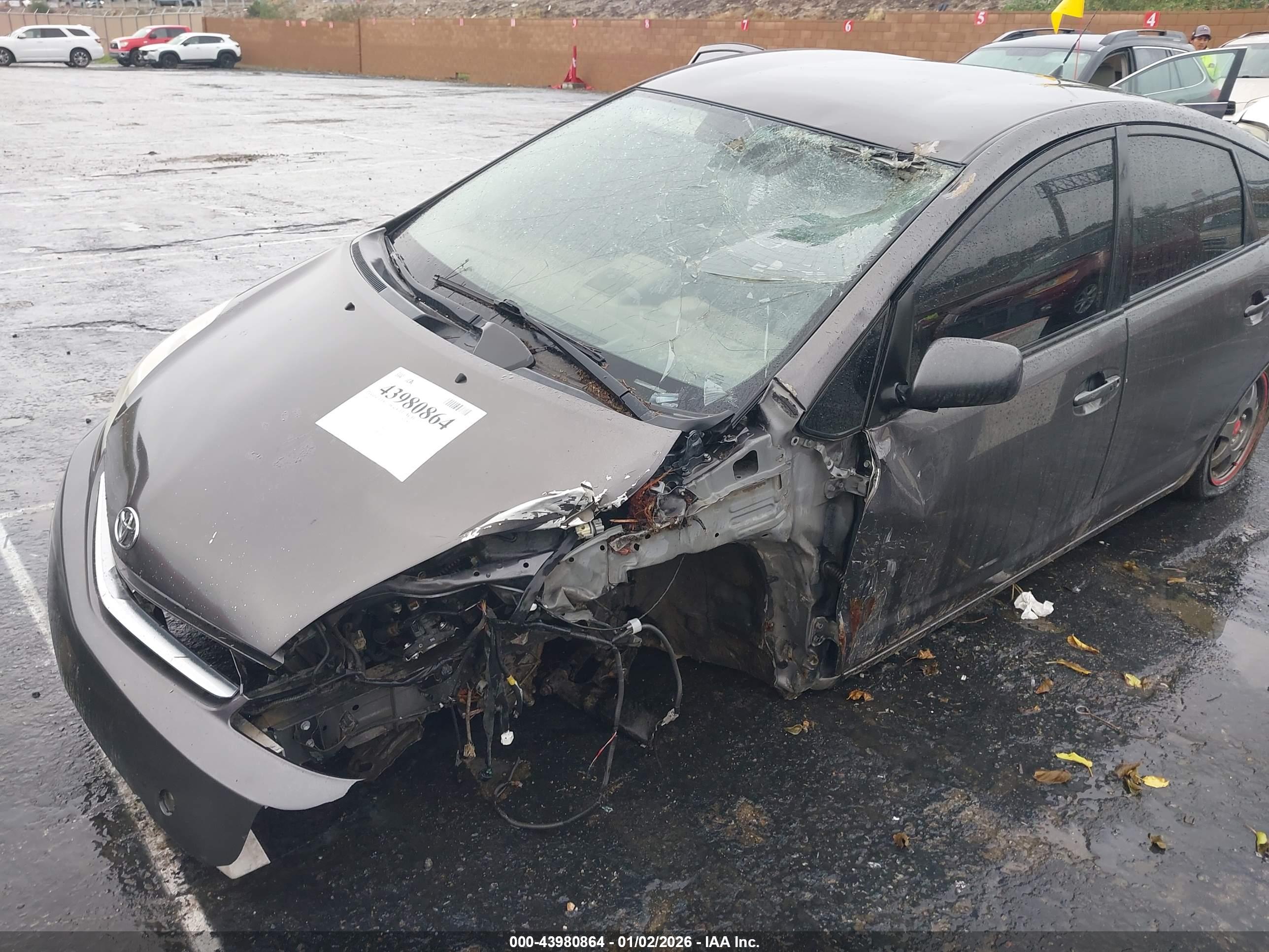 TOYOTA PRIUS image 6
