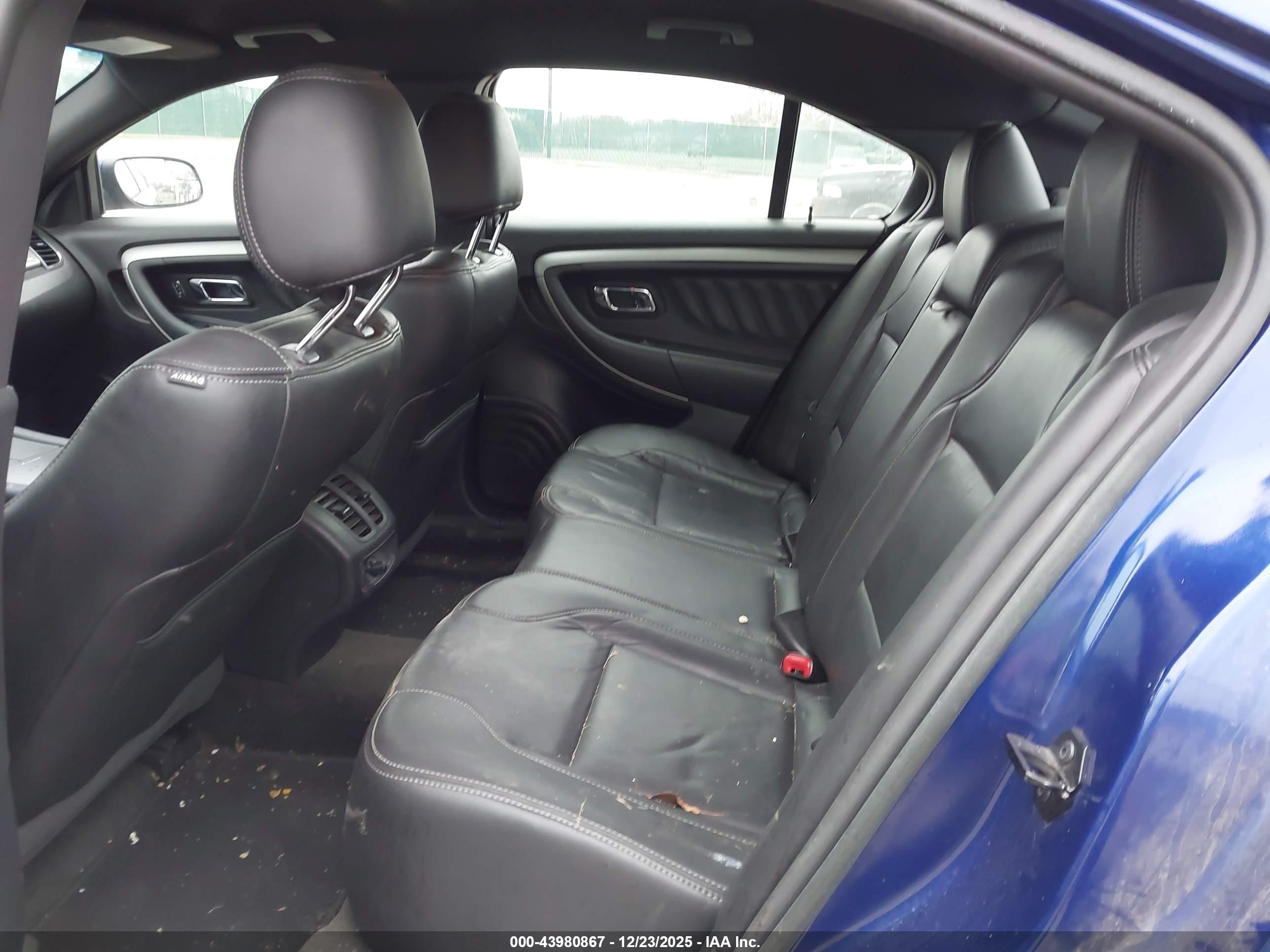 FORD TAURUS image 8