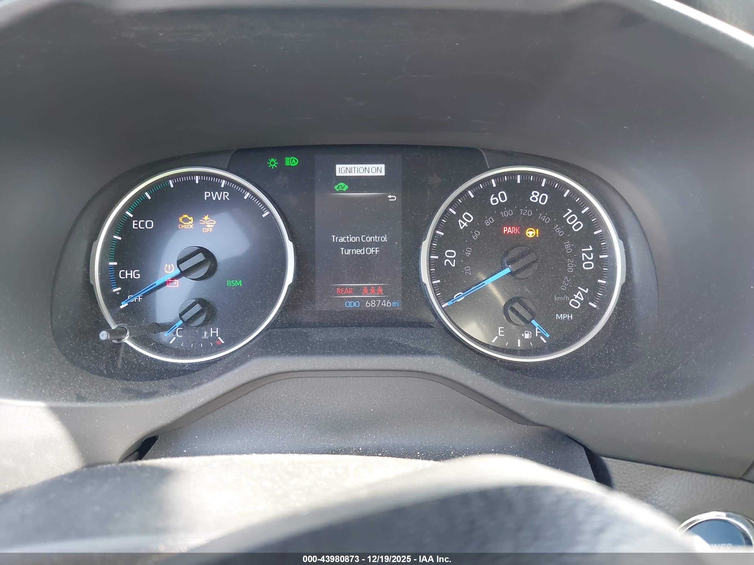 TOYOTA RAV4 image 7