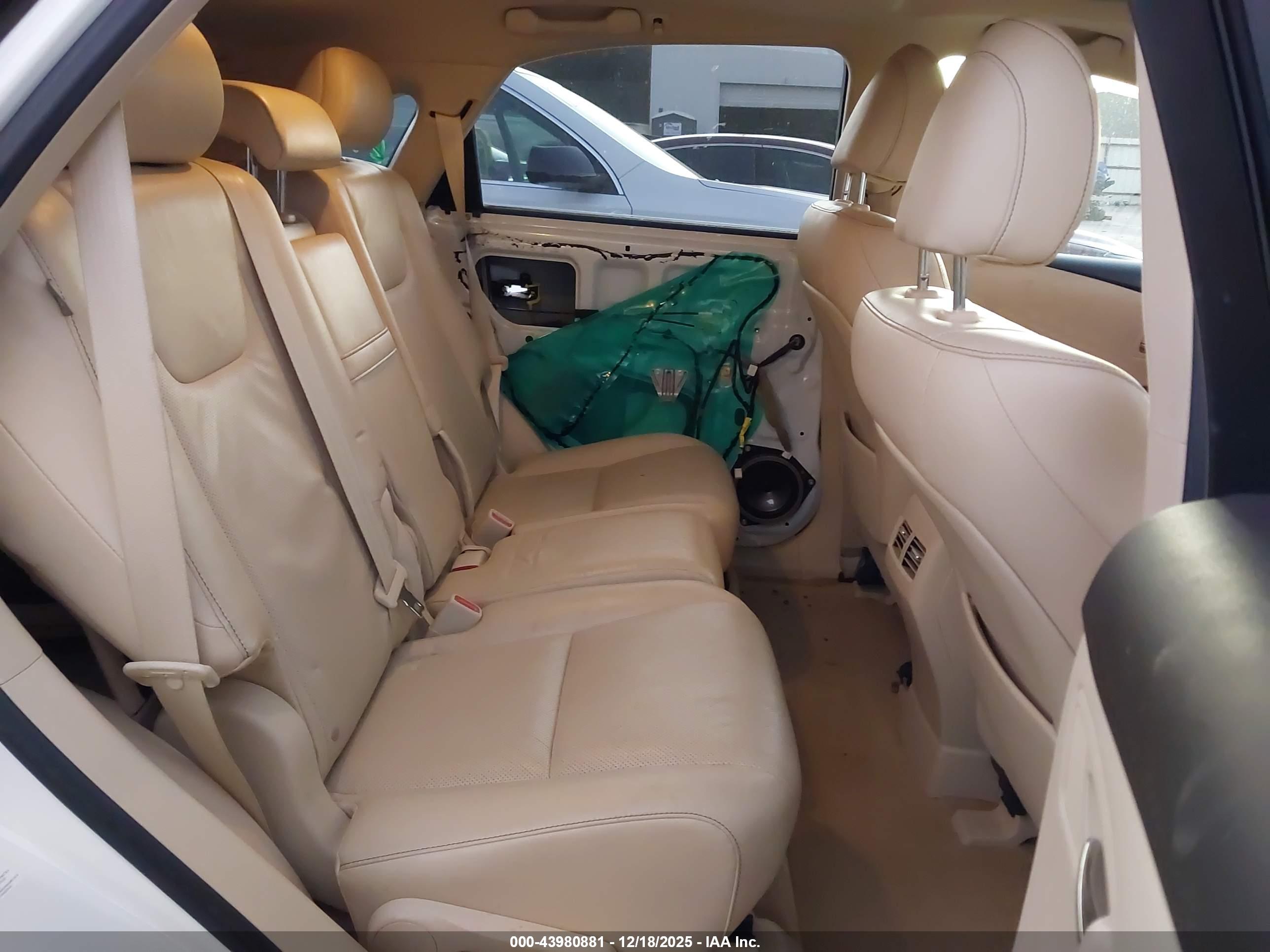 LEXUS RX image 8