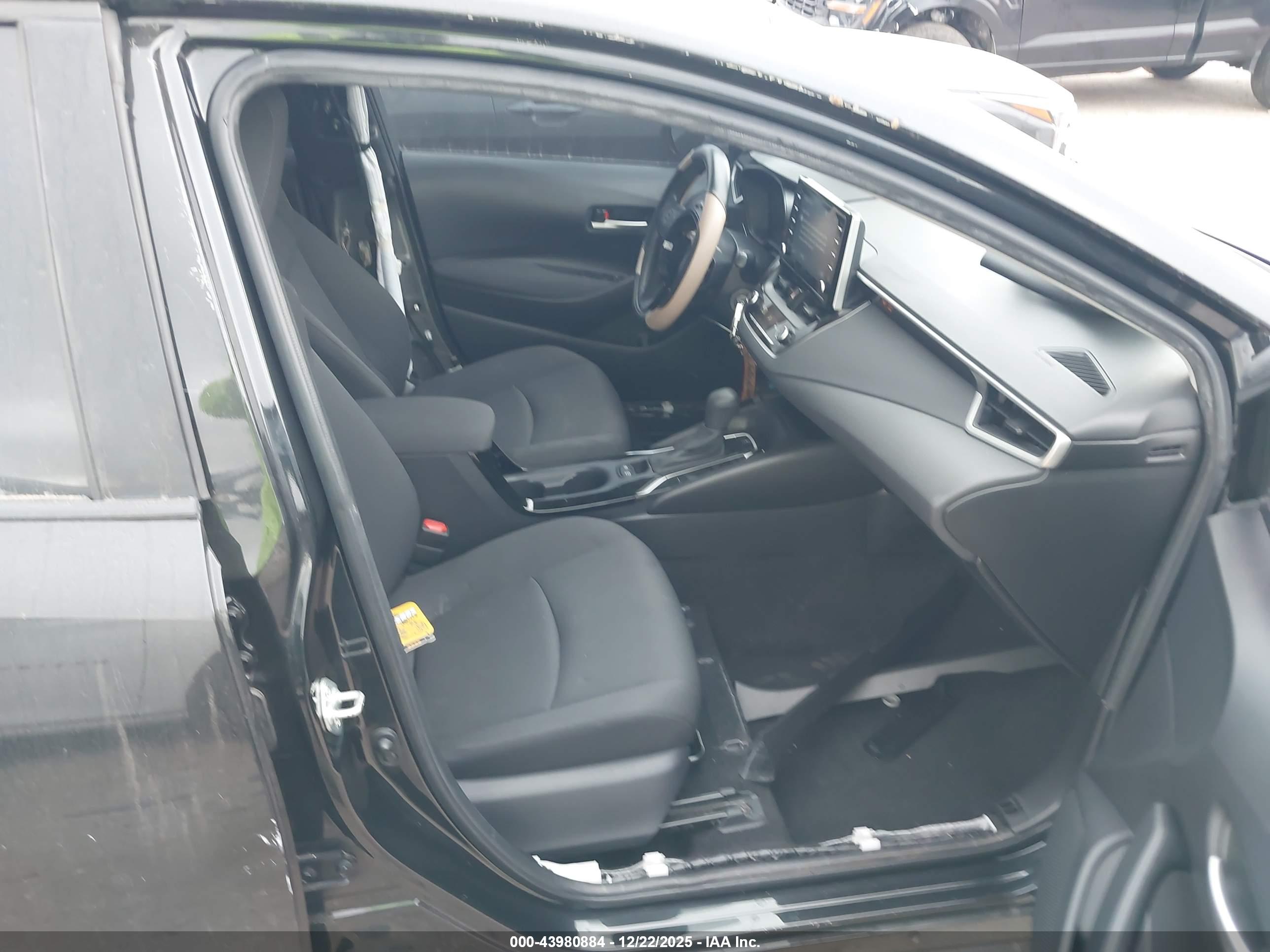 TOYOTA COROLLA image 5