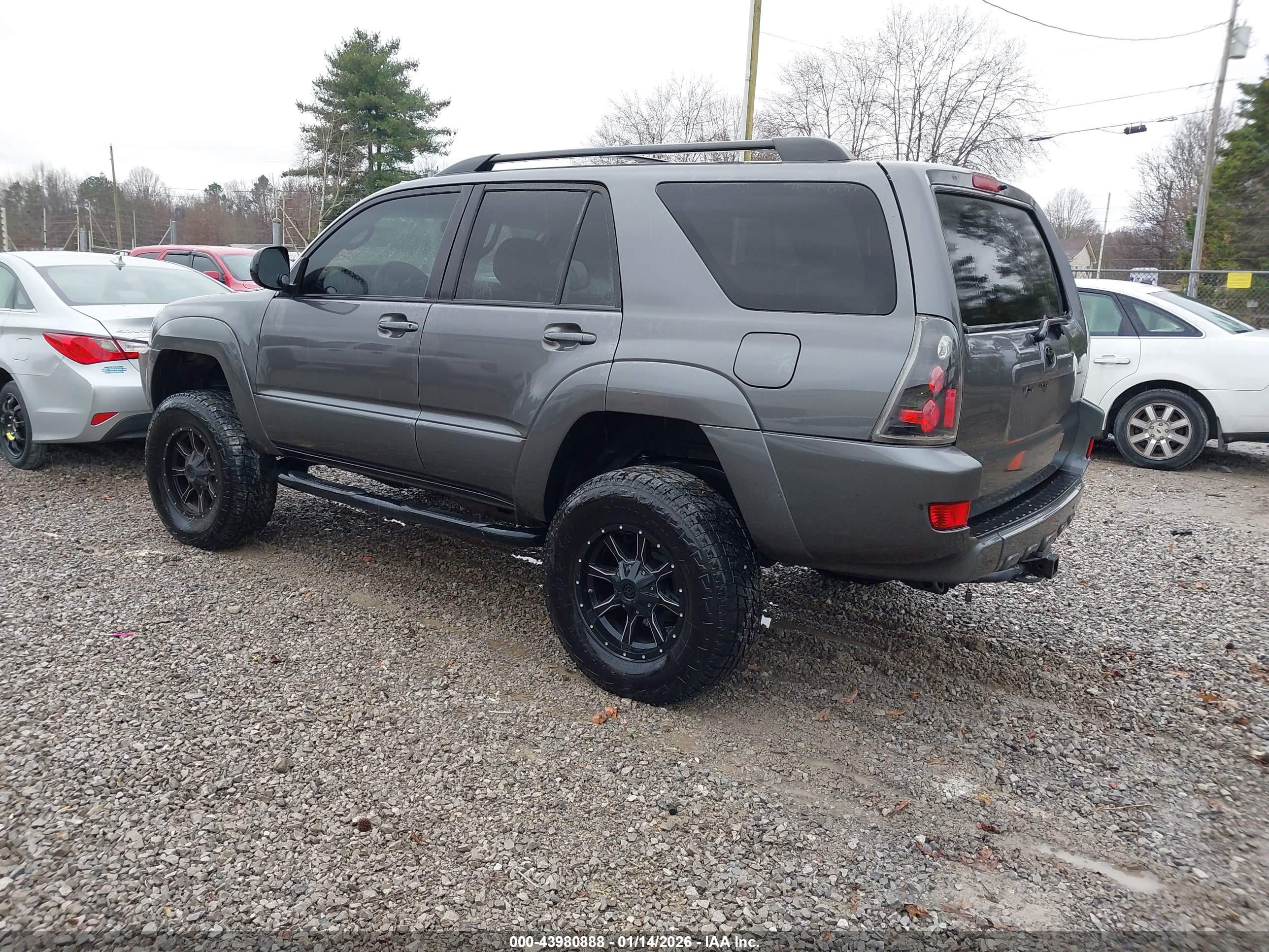 TOYOTA 4RUNNER image 3