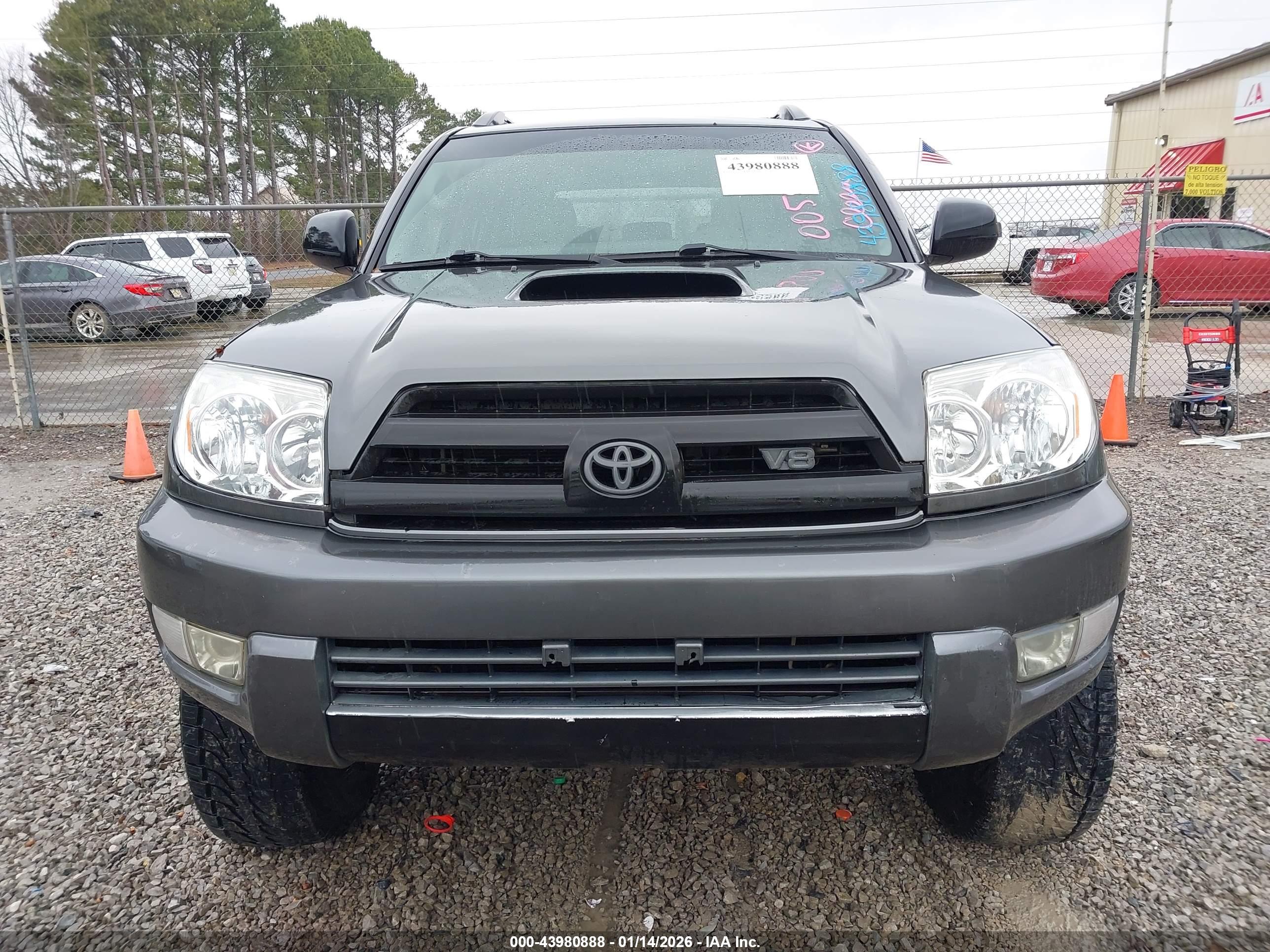 TOYOTA 4RUNNER image 6