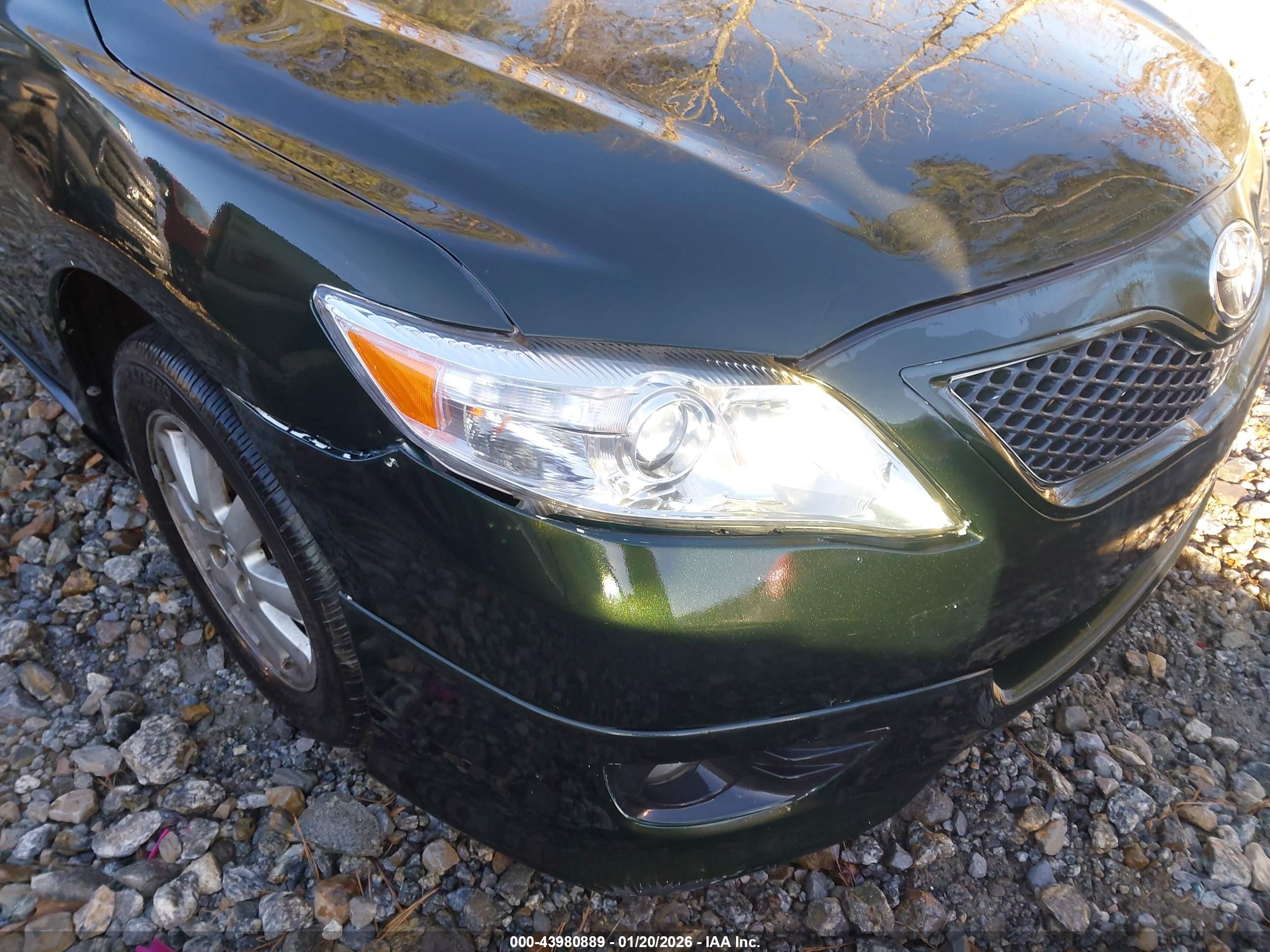 TOYOTA CAMRY image 6