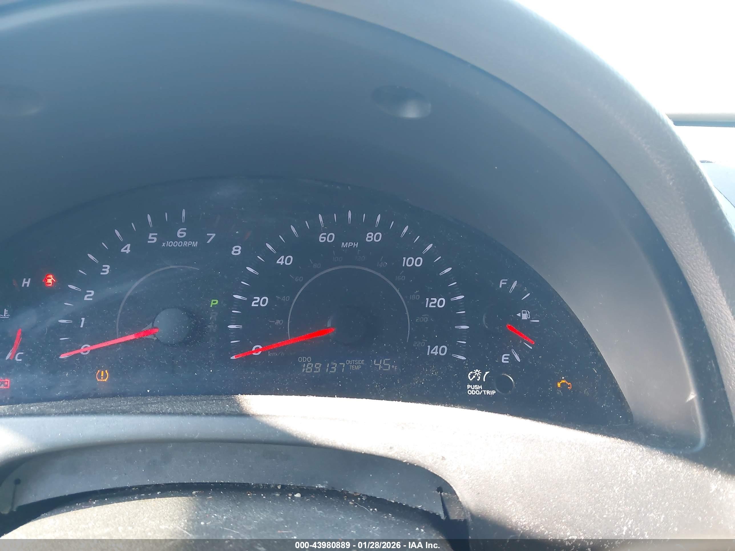 TOYOTA CAMRY image 7
