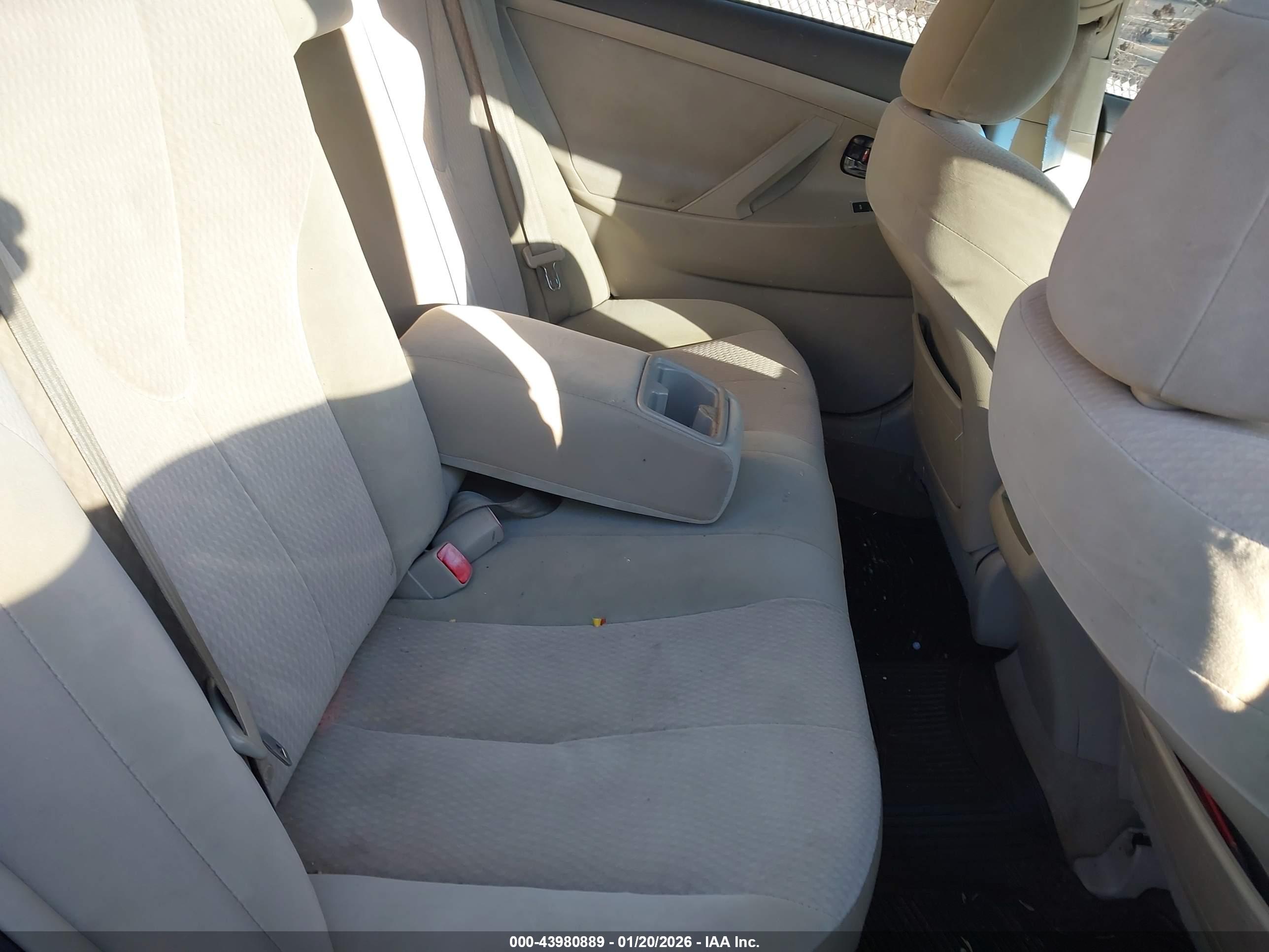 TOYOTA CAMRY image 8