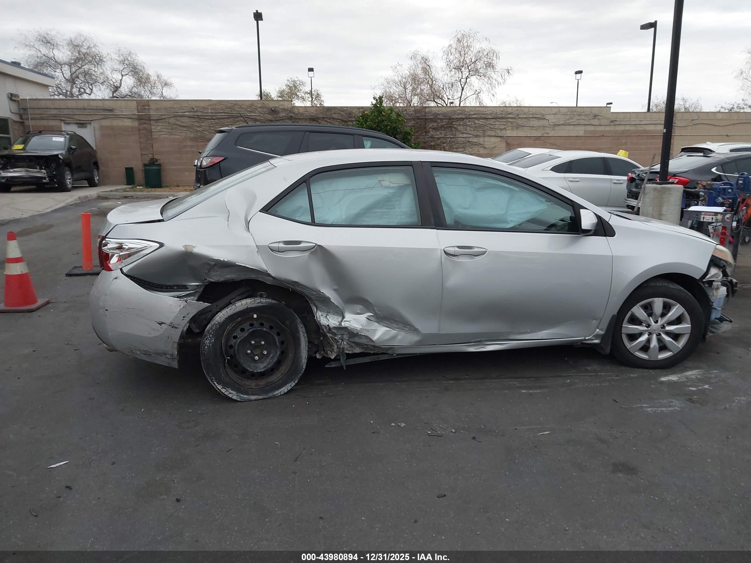 TOYOTA COROLLA image 6