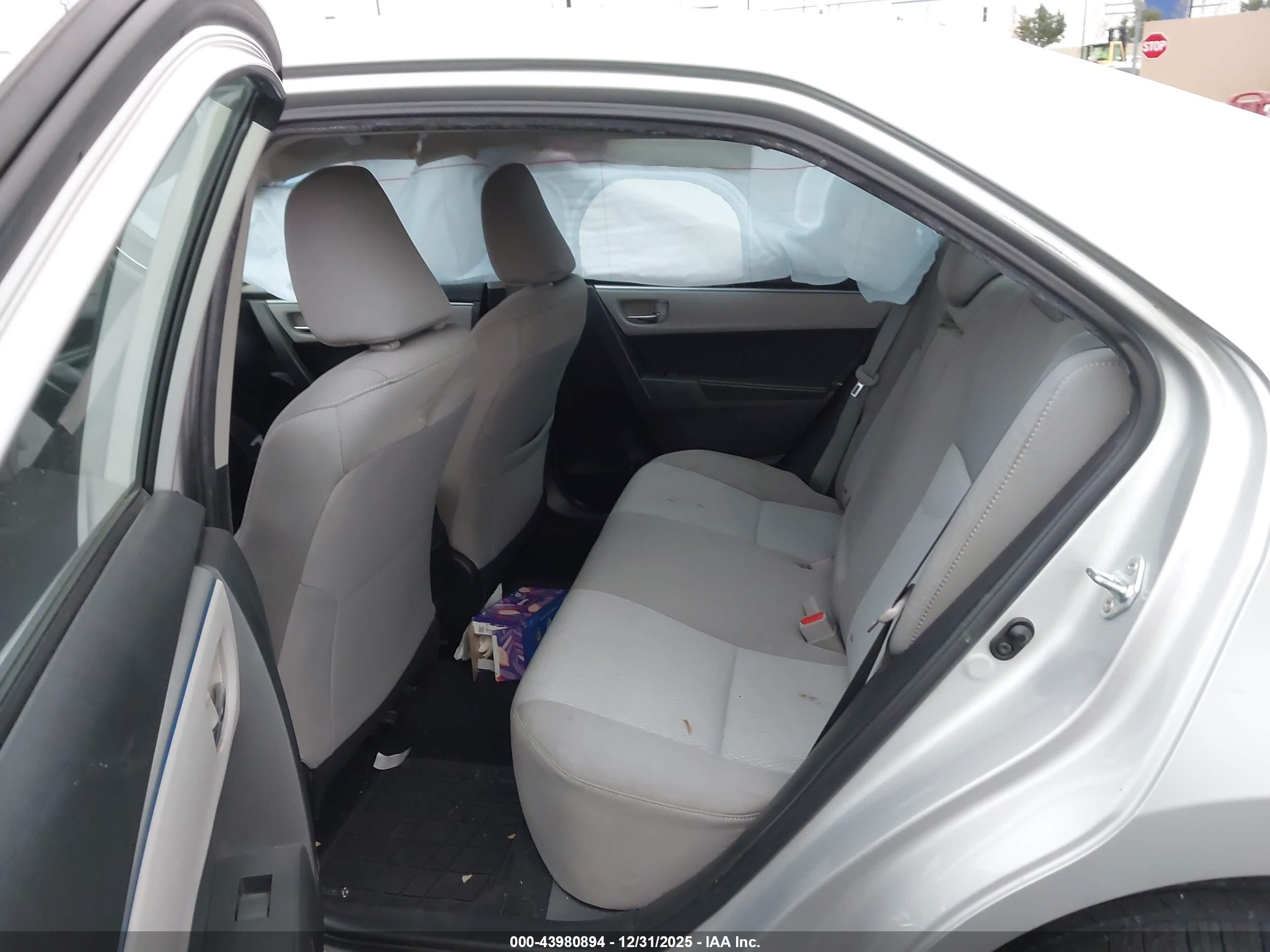 TOYOTA COROLLA image 8