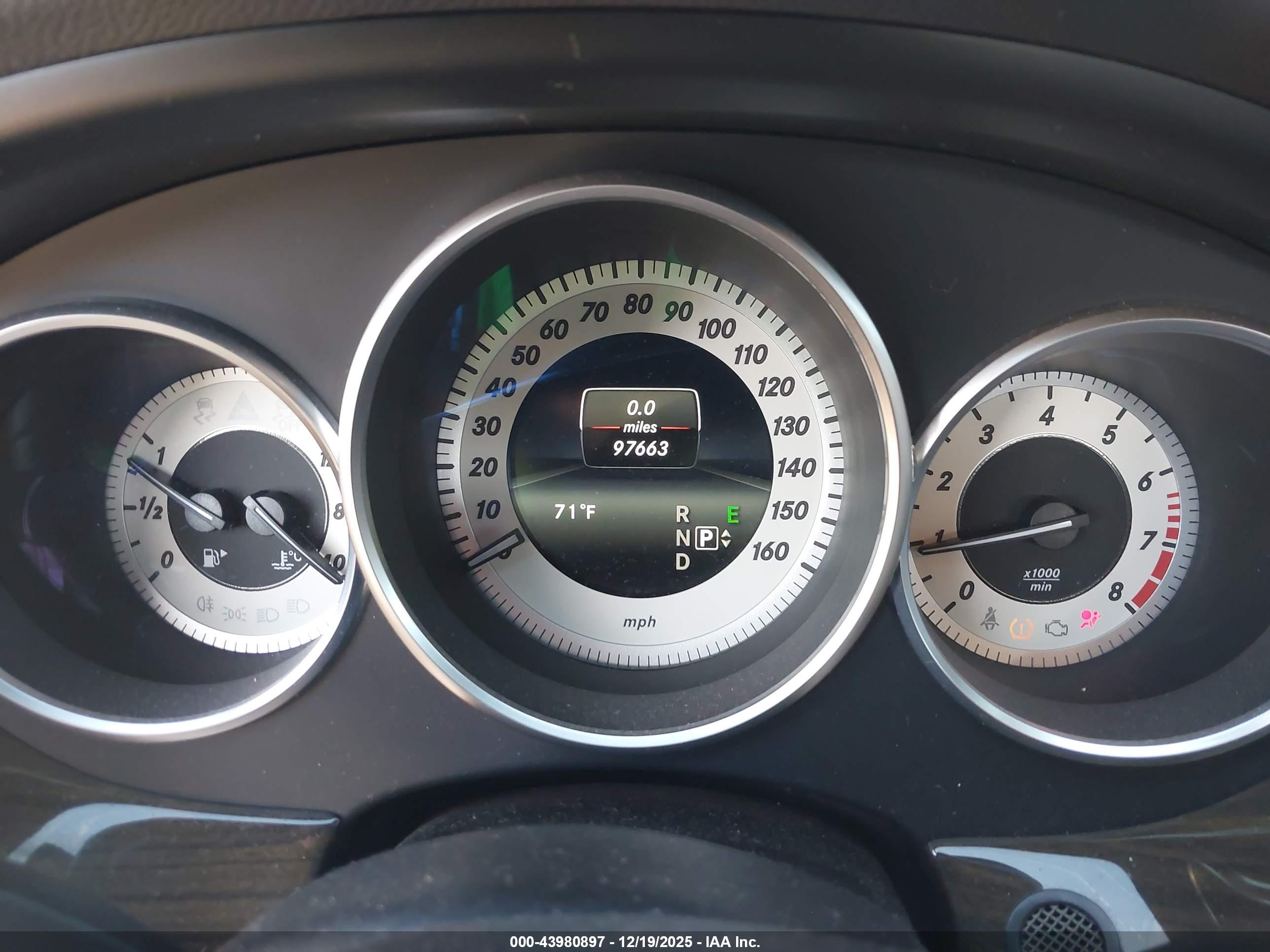 MERCEDES-BENZ CLS image 7