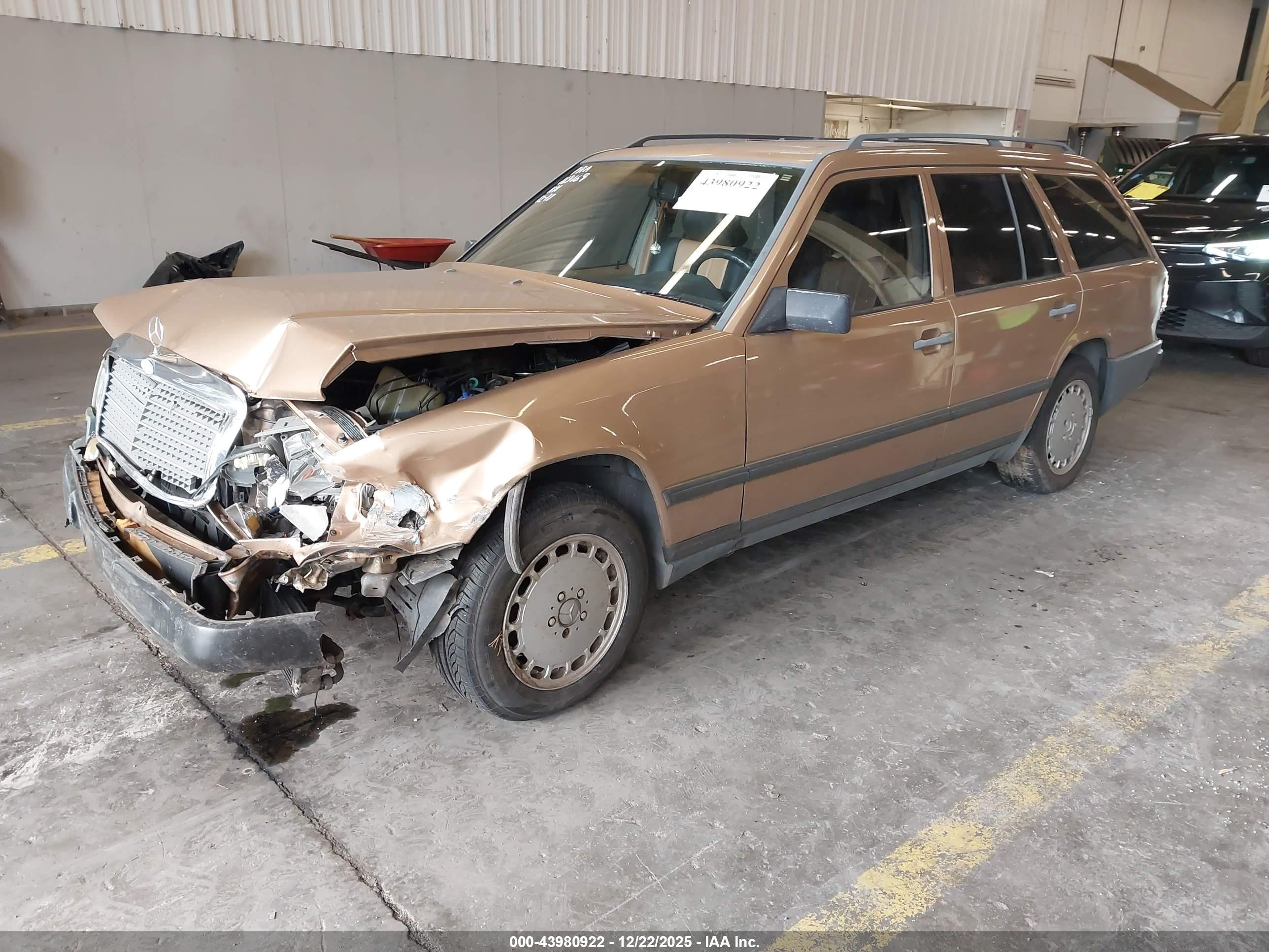 MERCEDES-BENZ 300 image 2