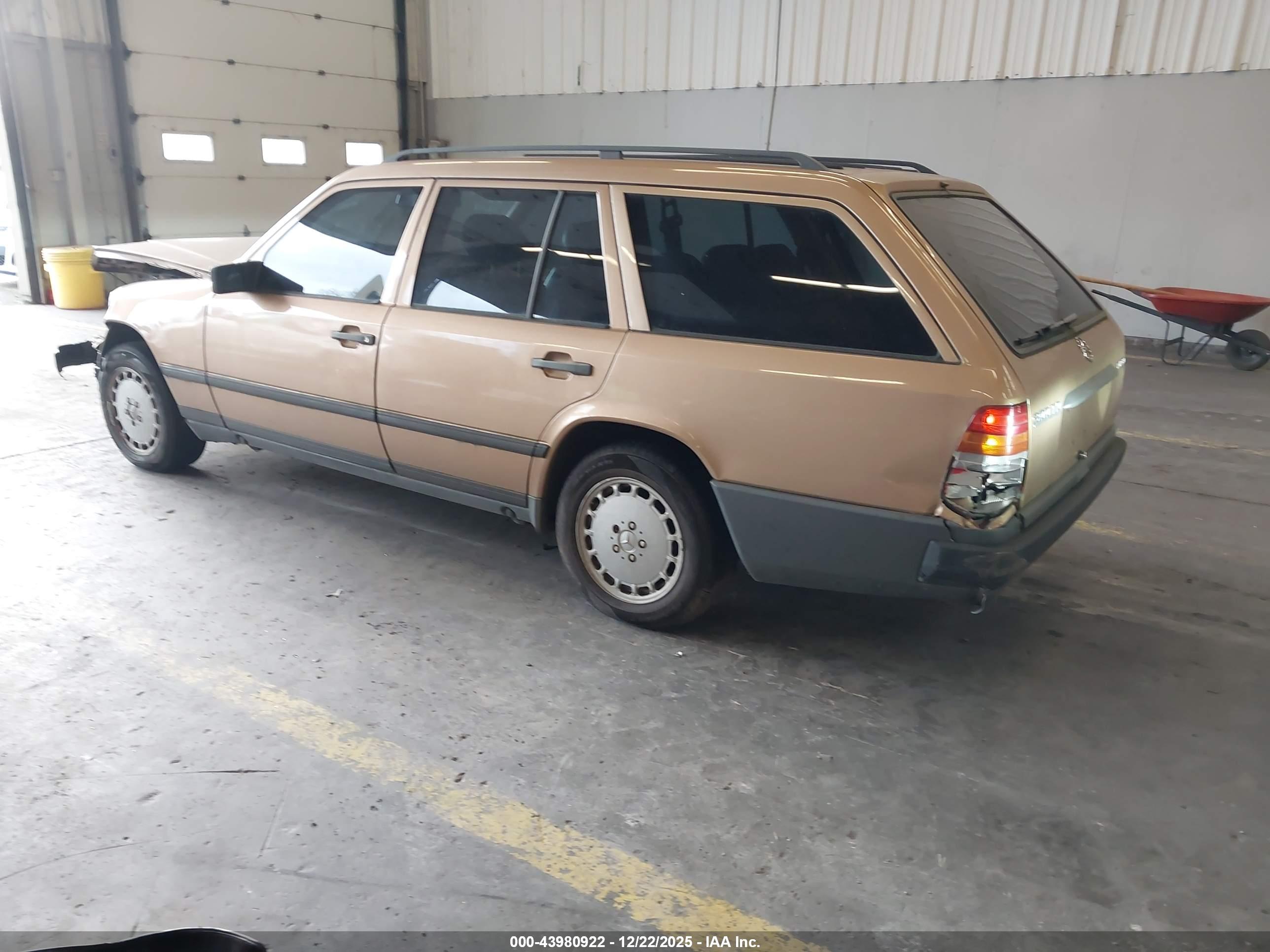 MERCEDES-BENZ 300 image 3