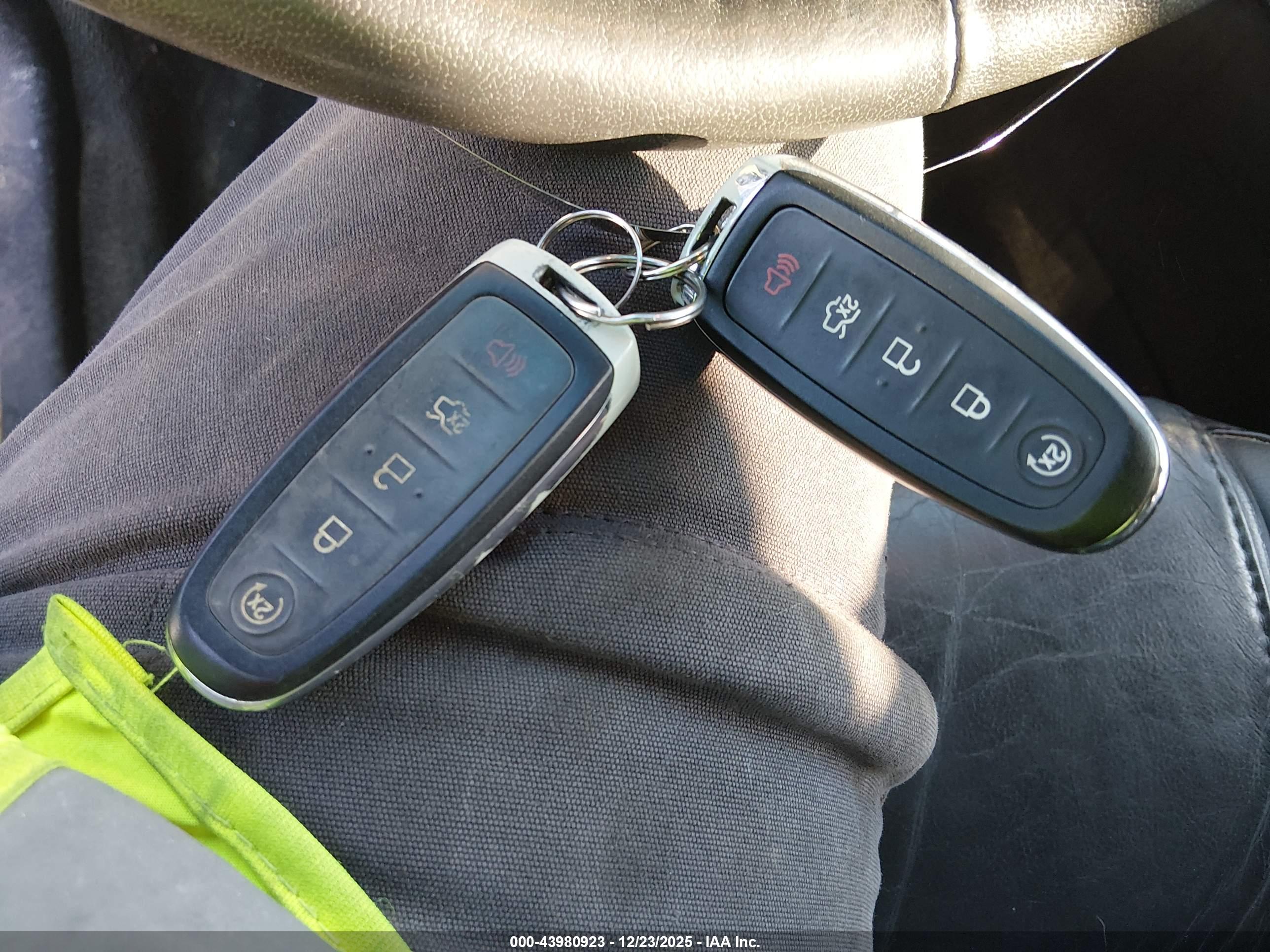 FORD EXPLORER image 11