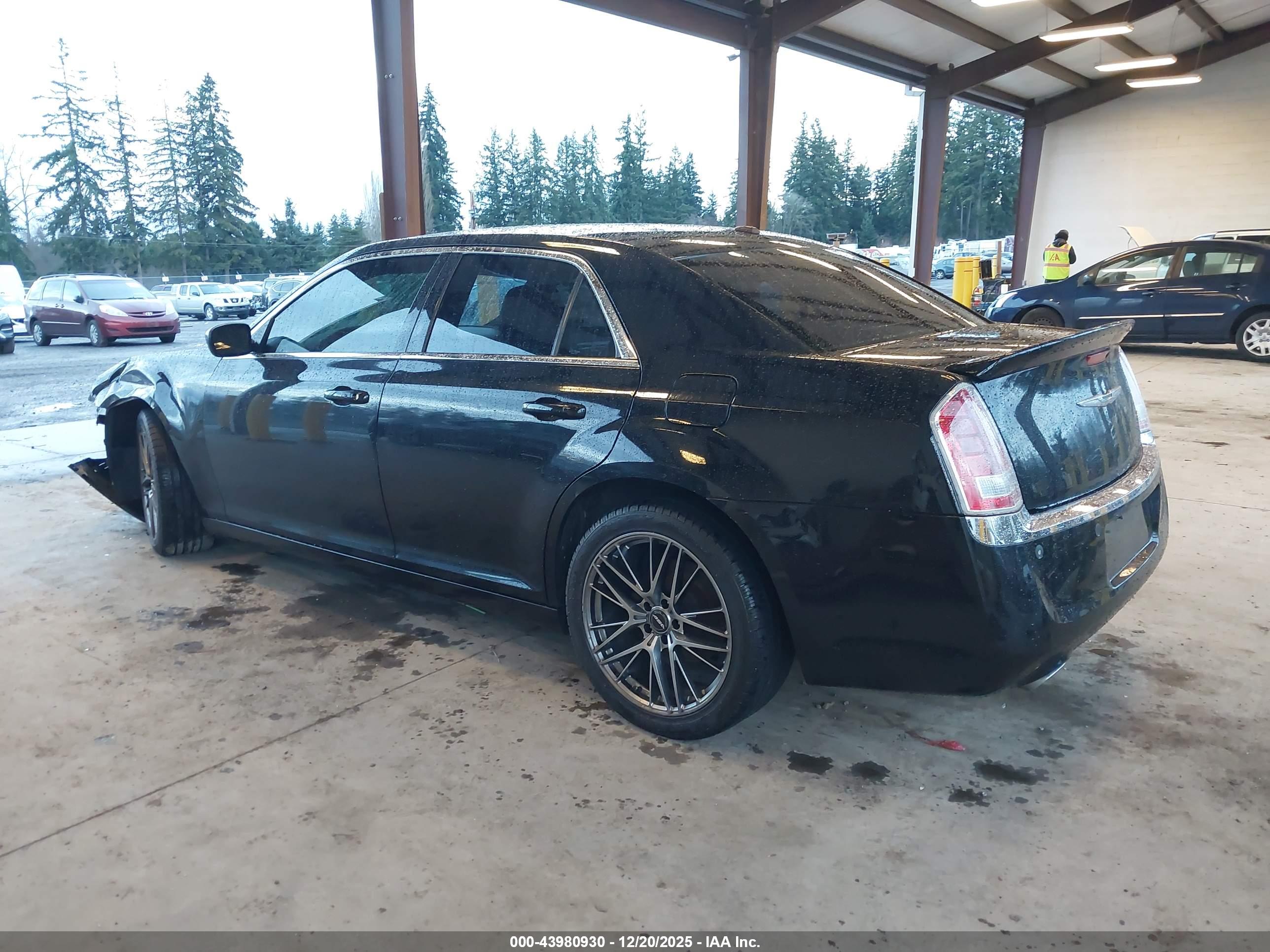 CHRYSLER 300 image 3