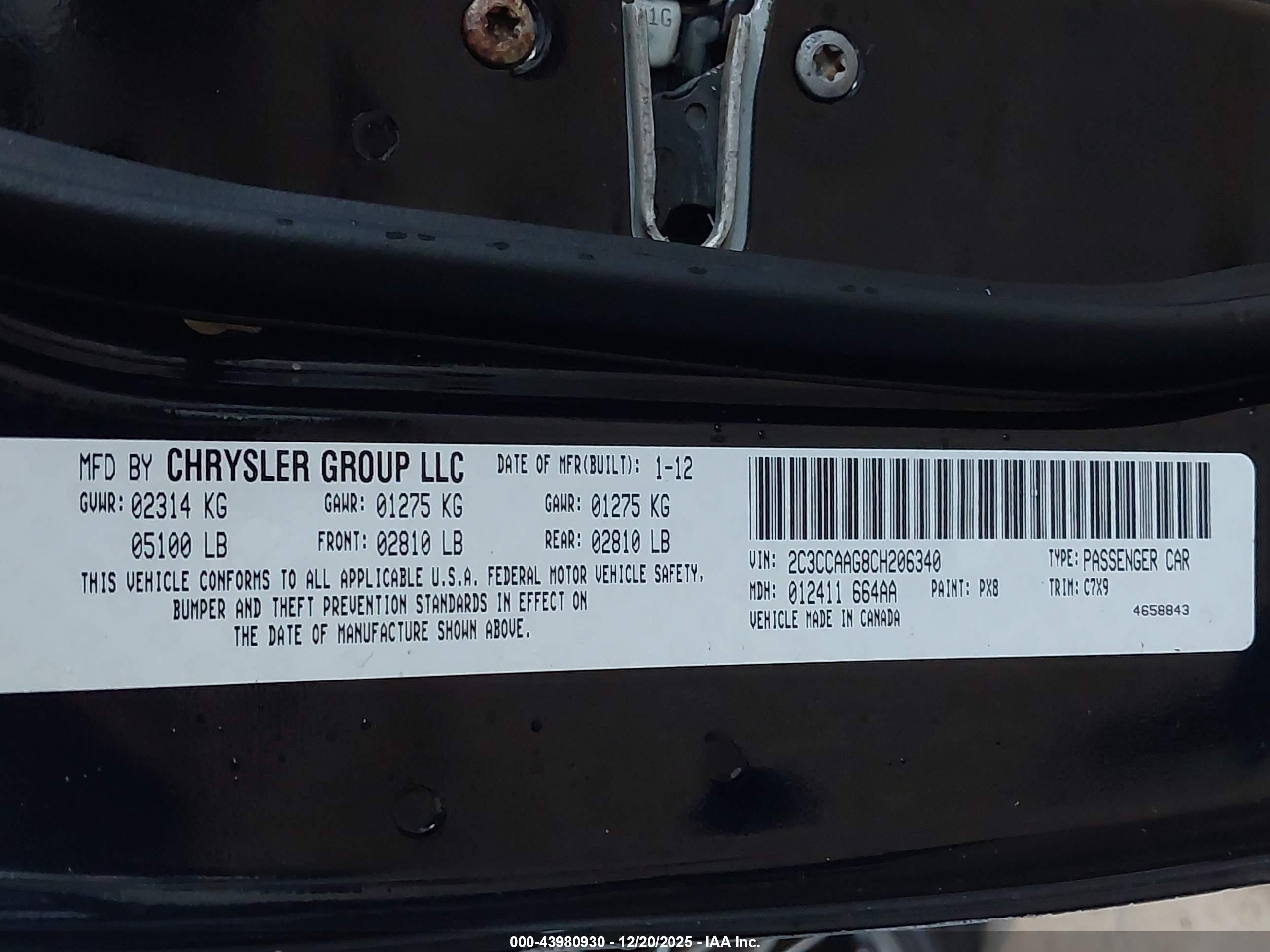 CHRYSLER 300 image 9