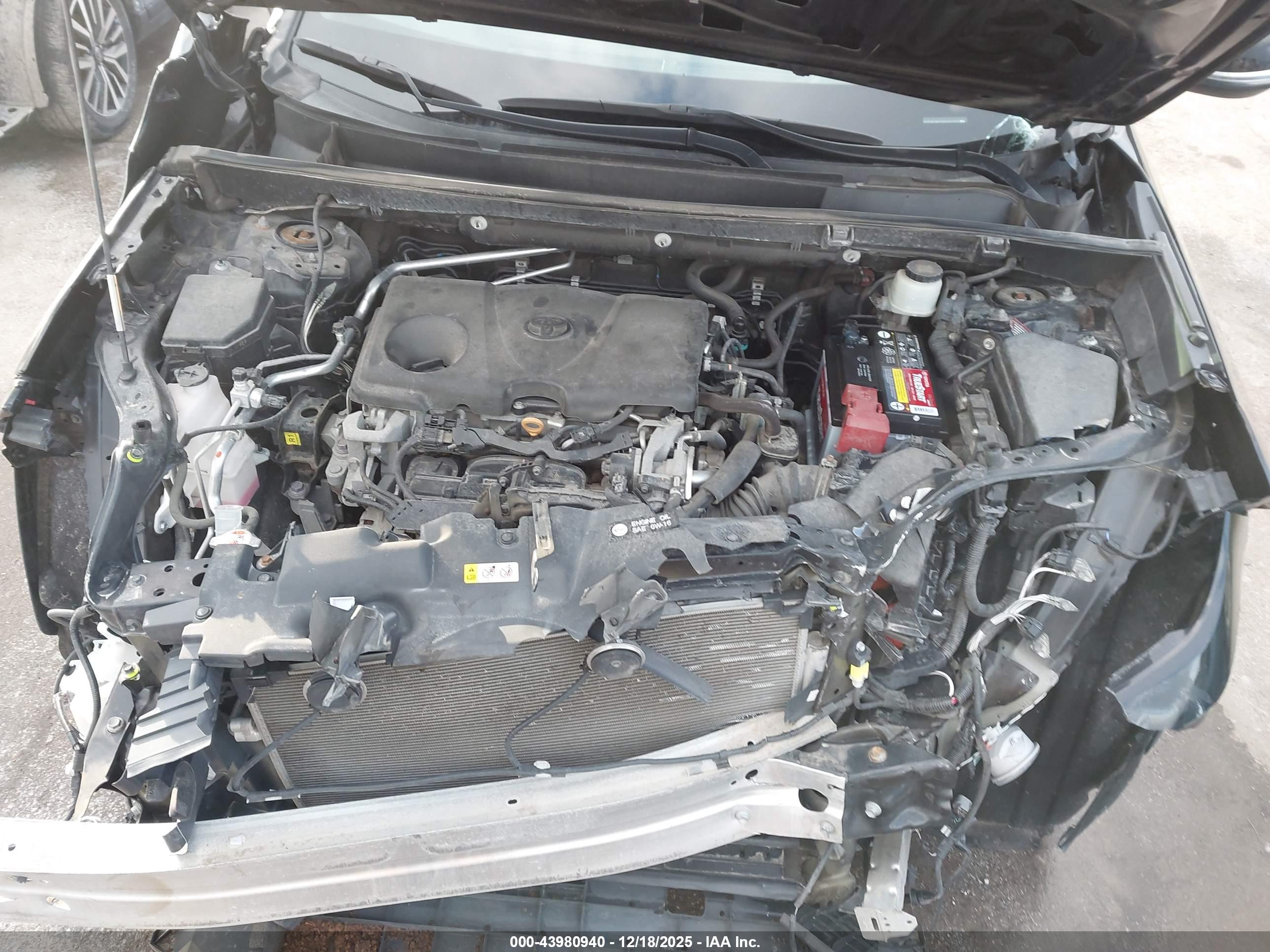 TOYOTA RAV4 image 10