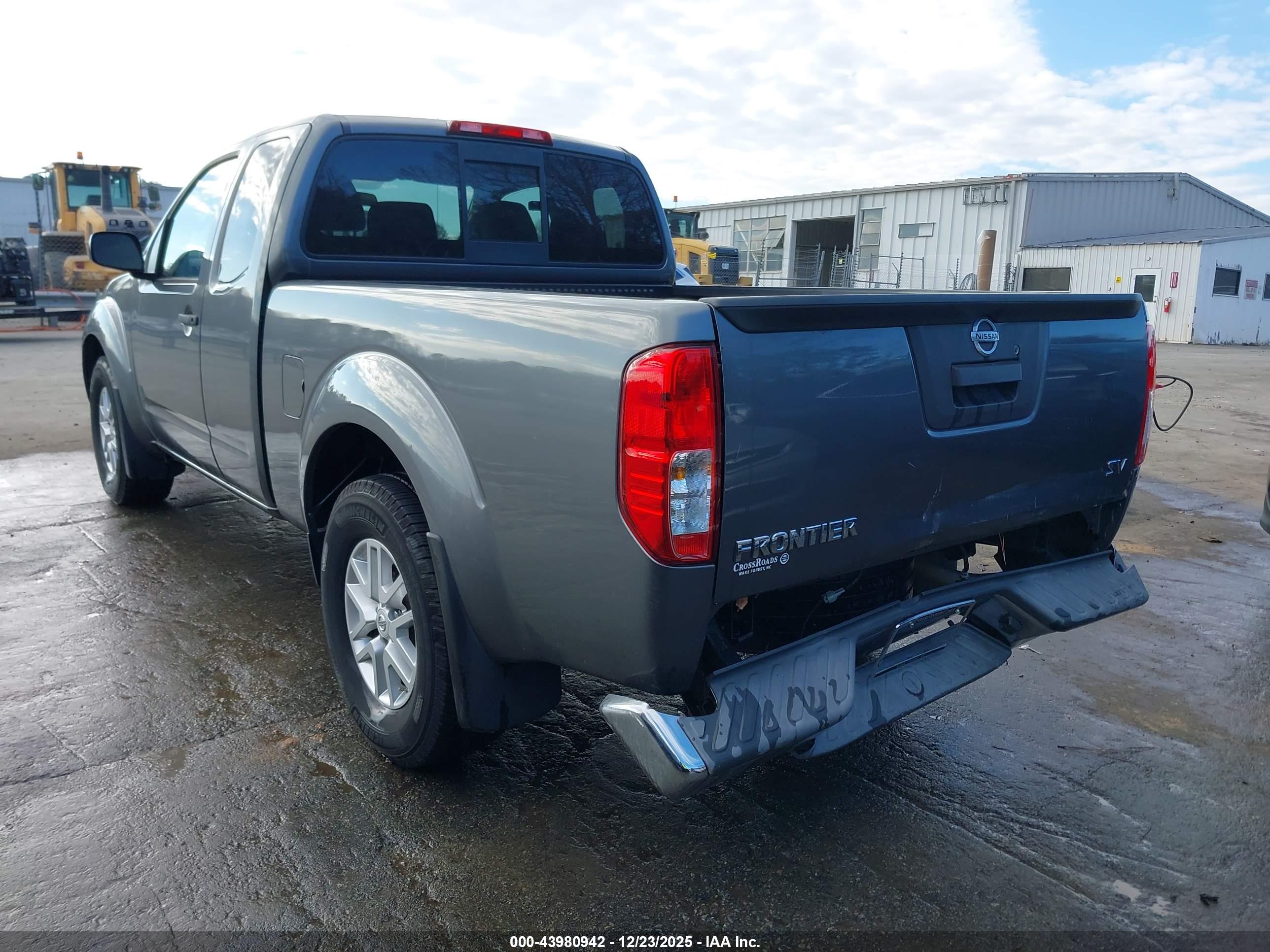 NISSAN FRONTIER image 3