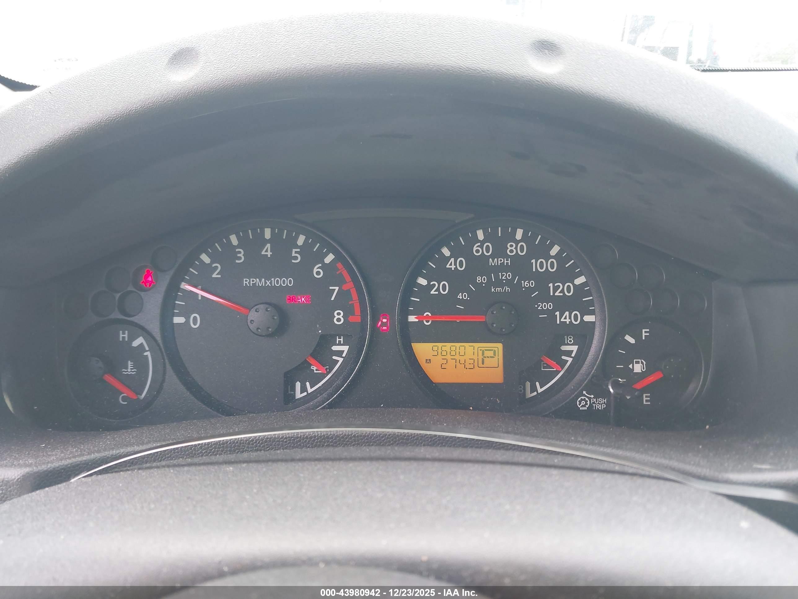 NISSAN FRONTIER image 7