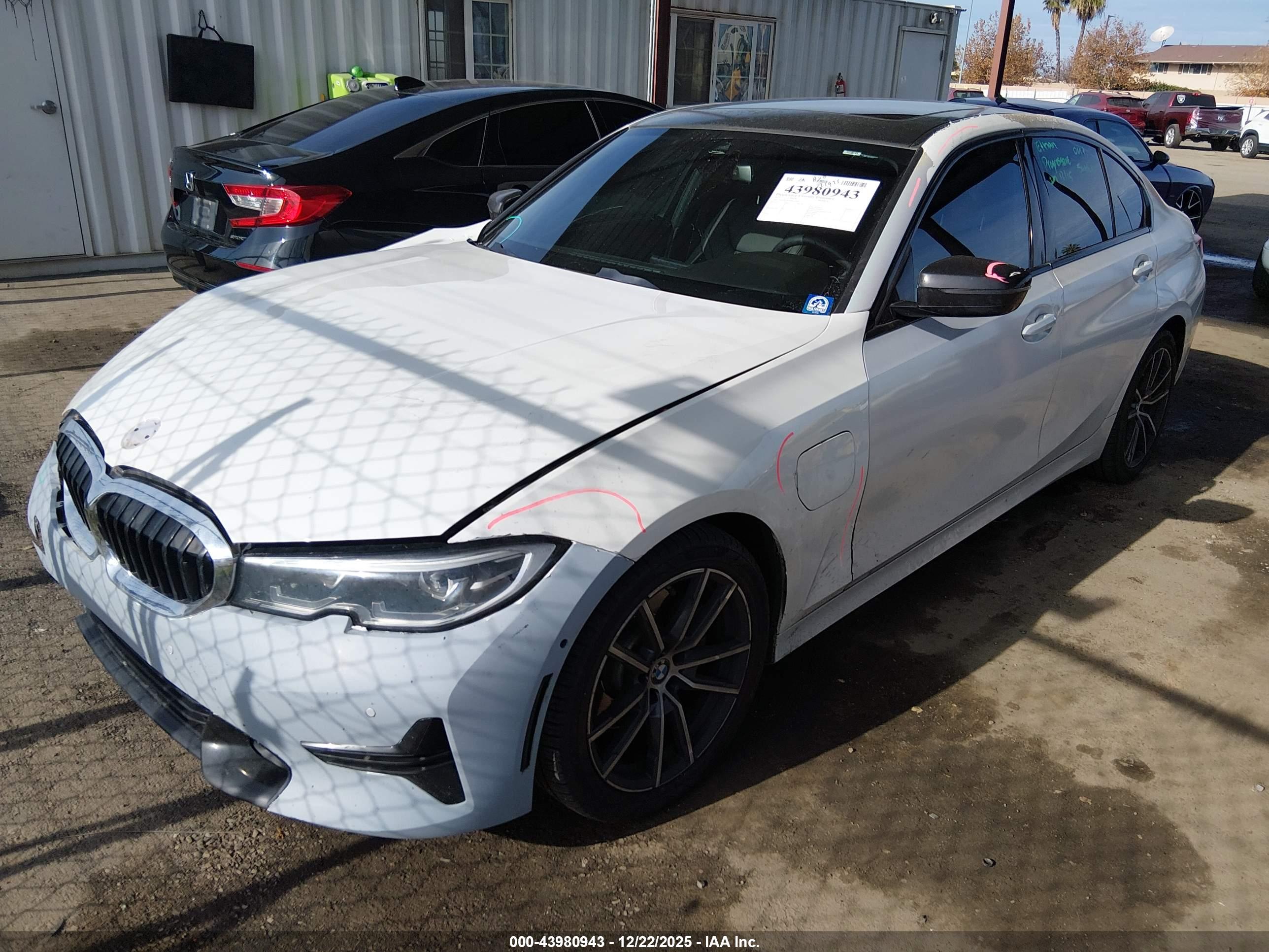 BMW 3 image 2