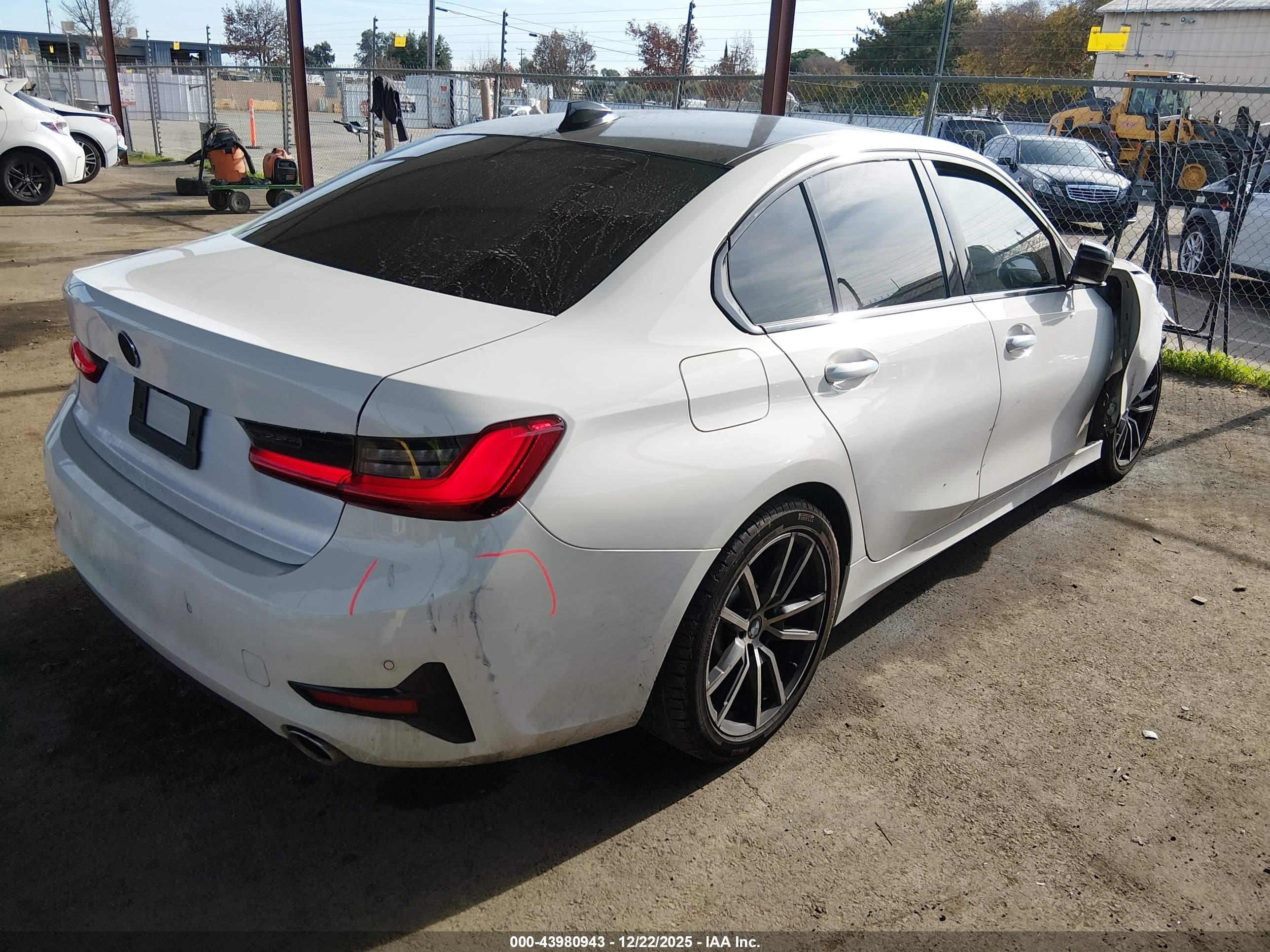 BMW 3 image 4