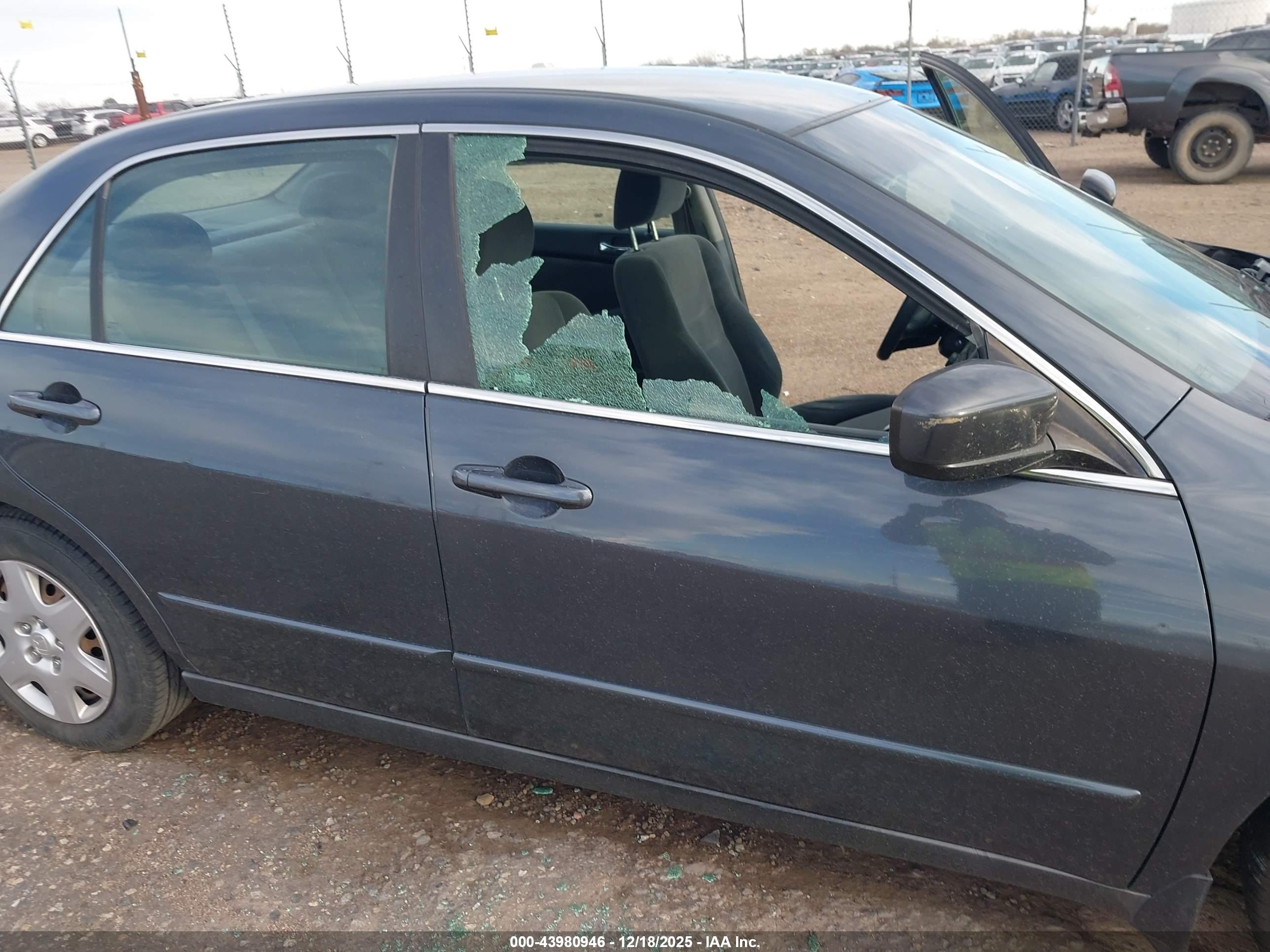 HONDA ACCORD image 6