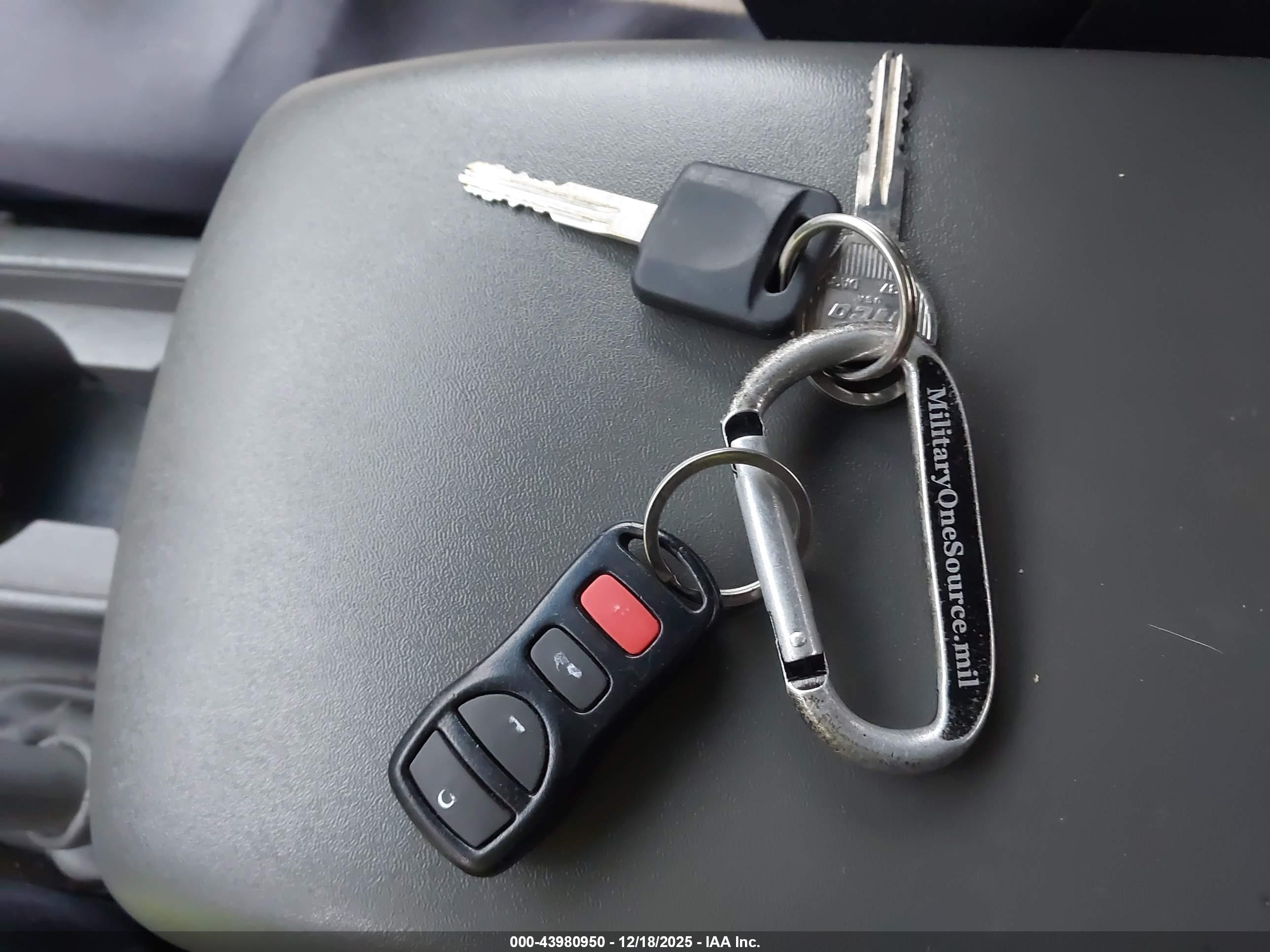 NISSAN FRONTIER image 11
