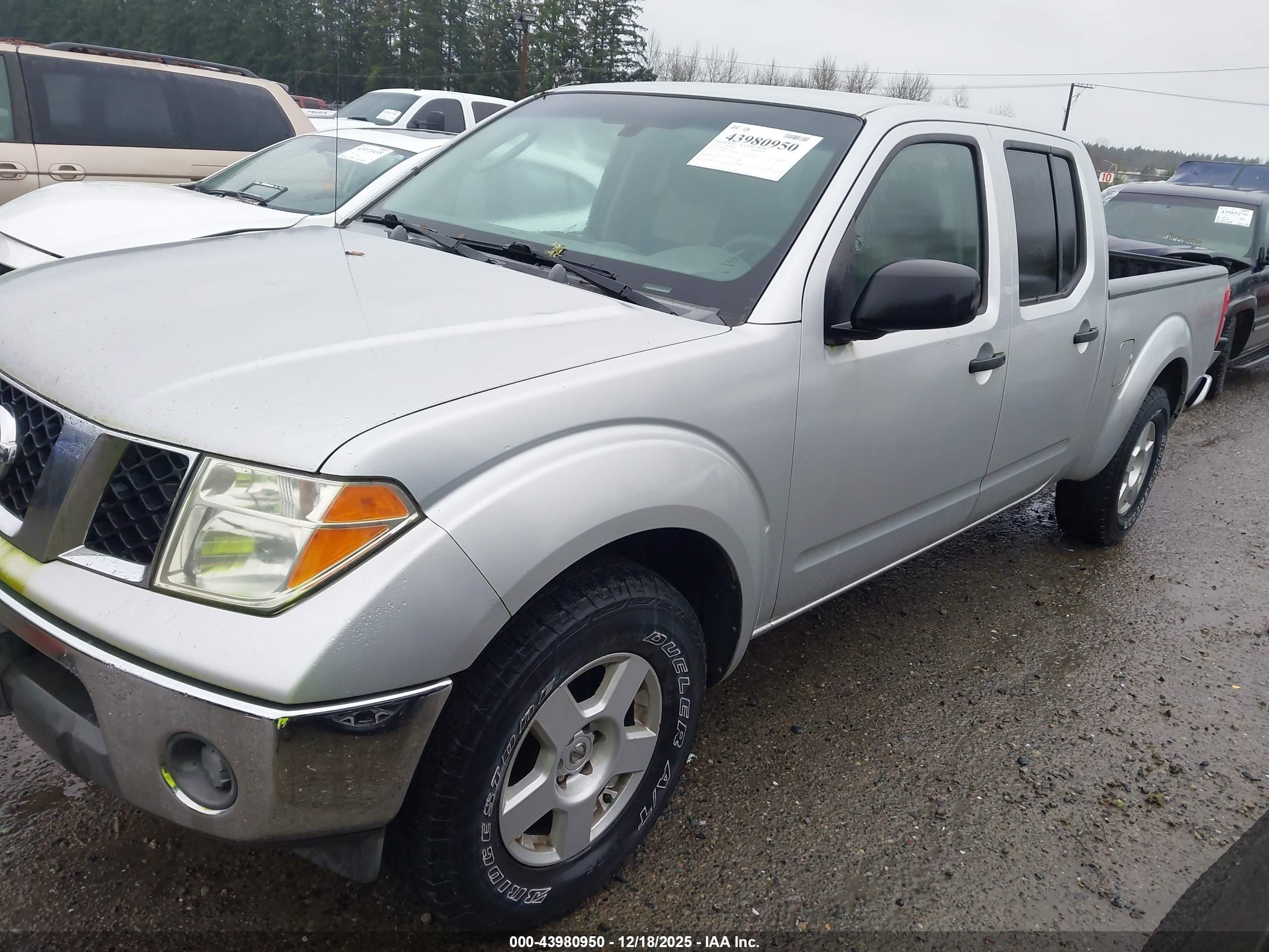 NISSAN FRONTIER image 2