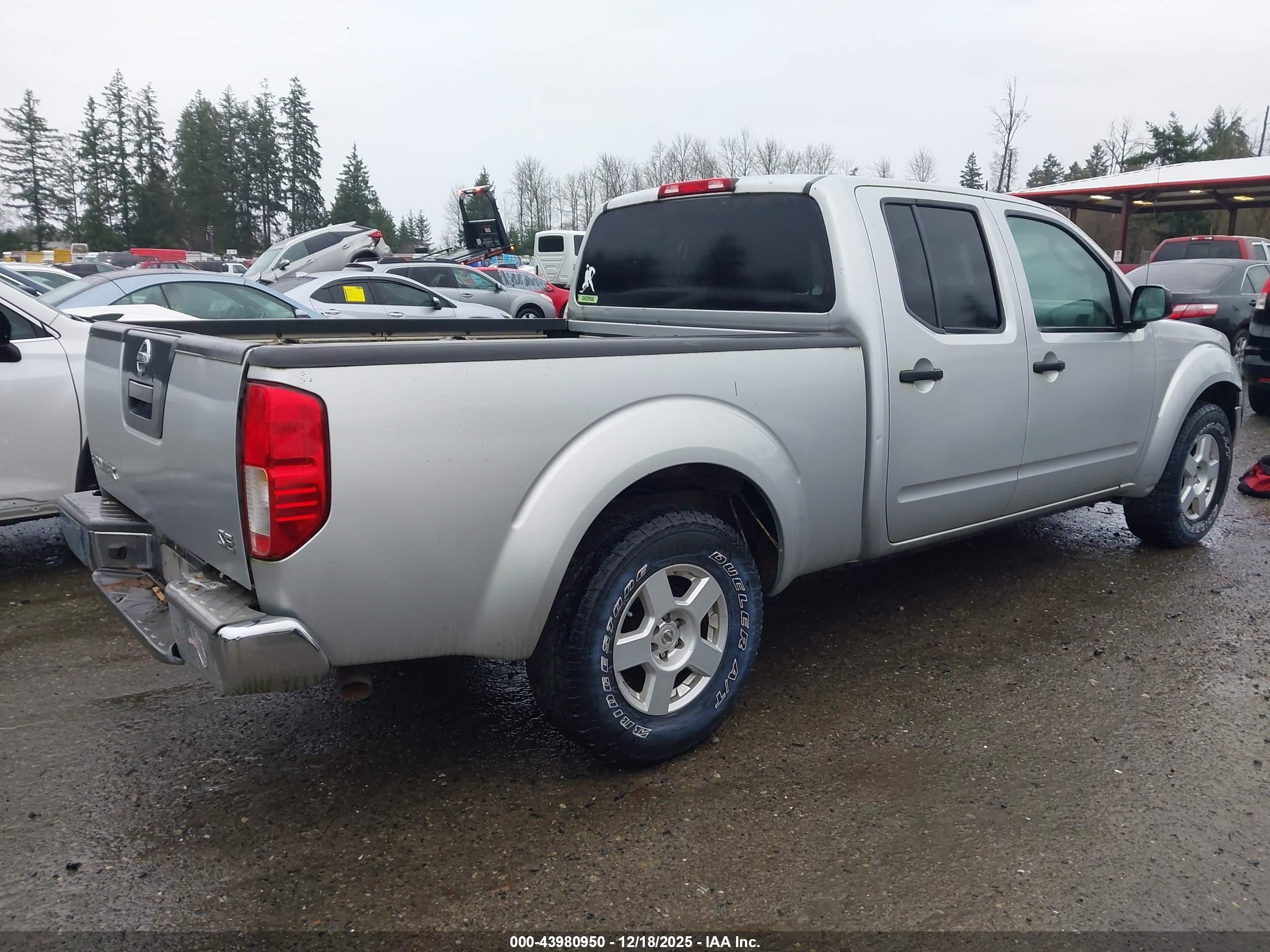NISSAN FRONTIER image 4