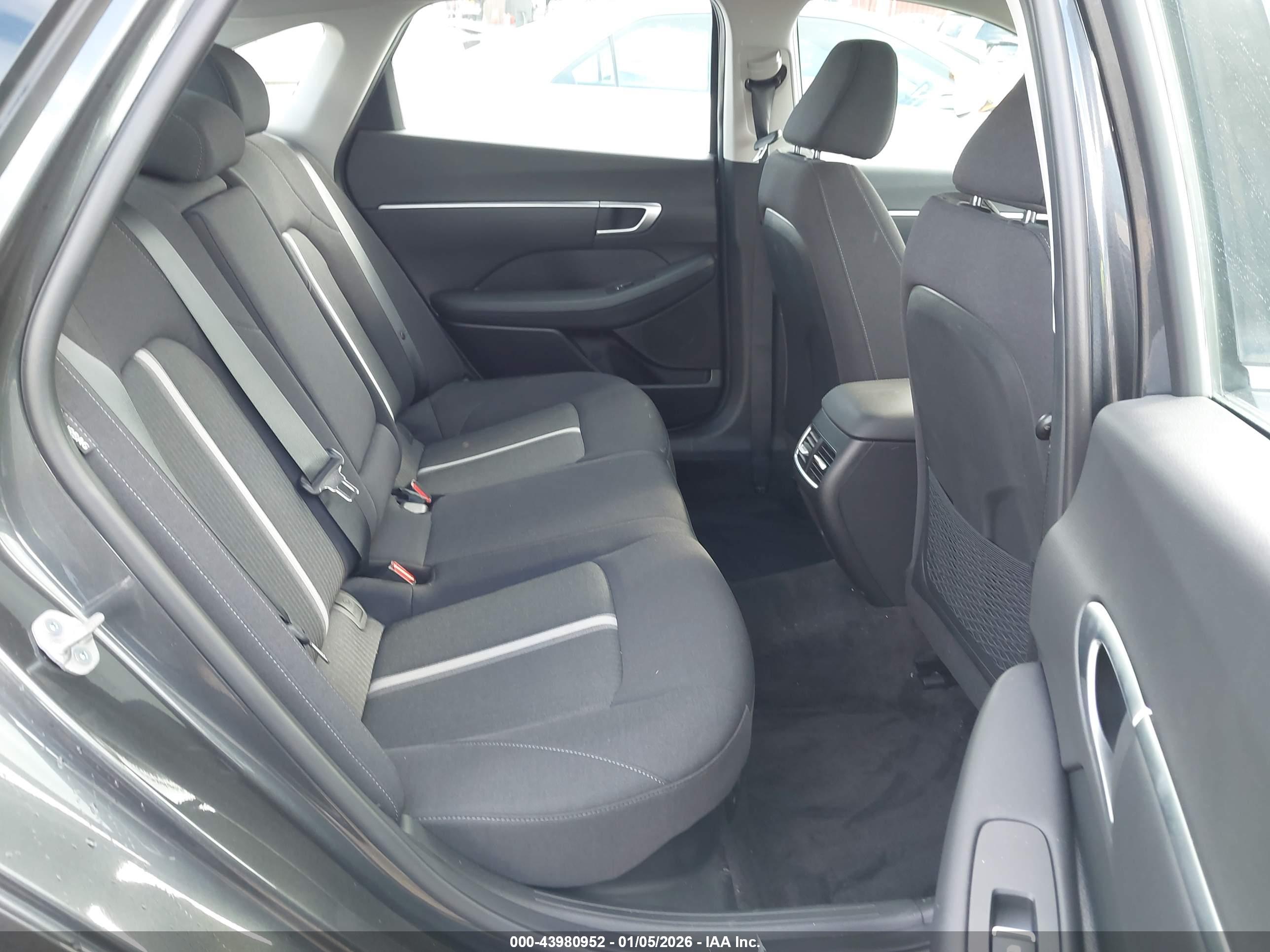 HYUNDAI SONATA image 8