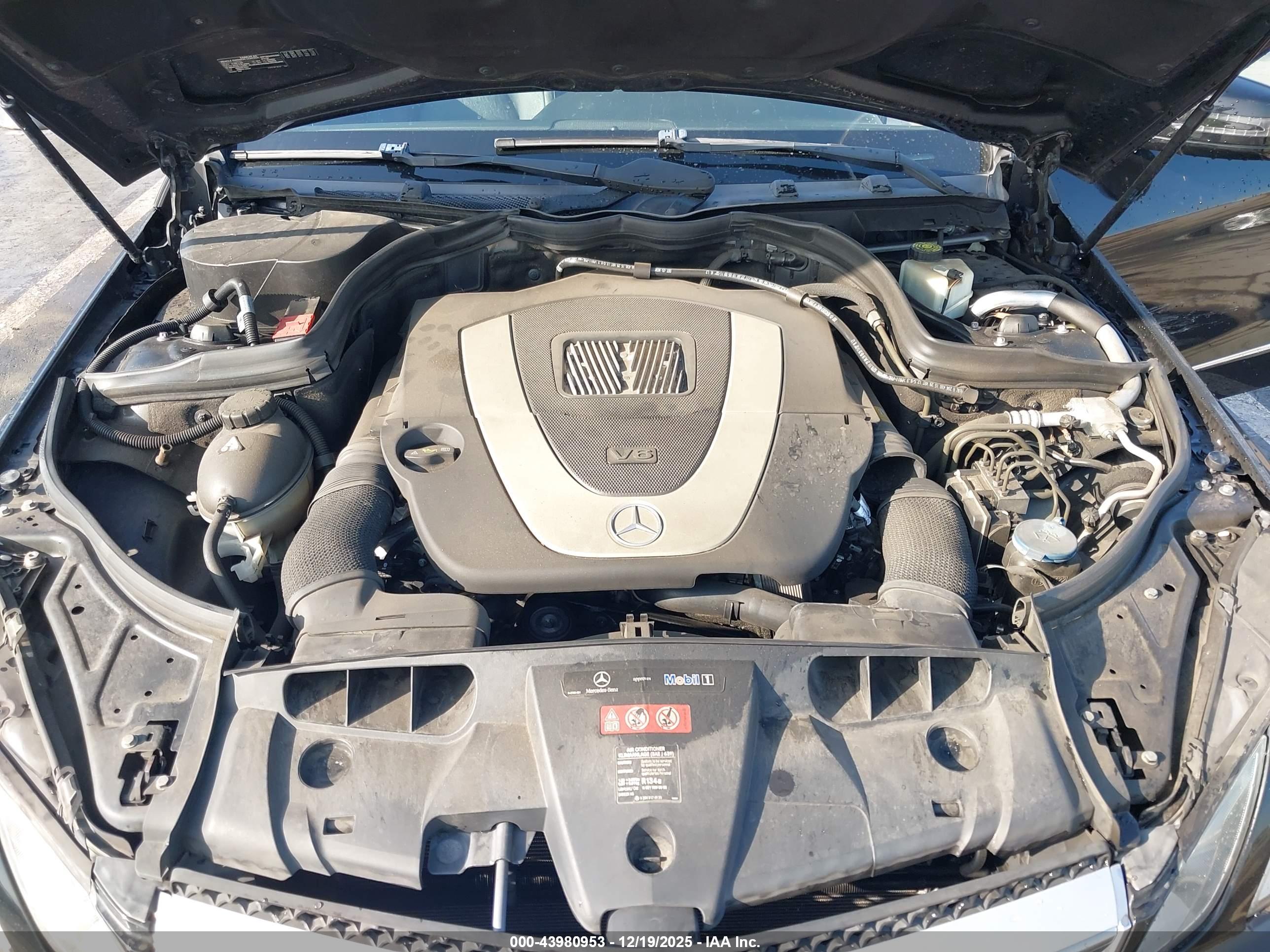 MERCEDES-BENZ E image 10