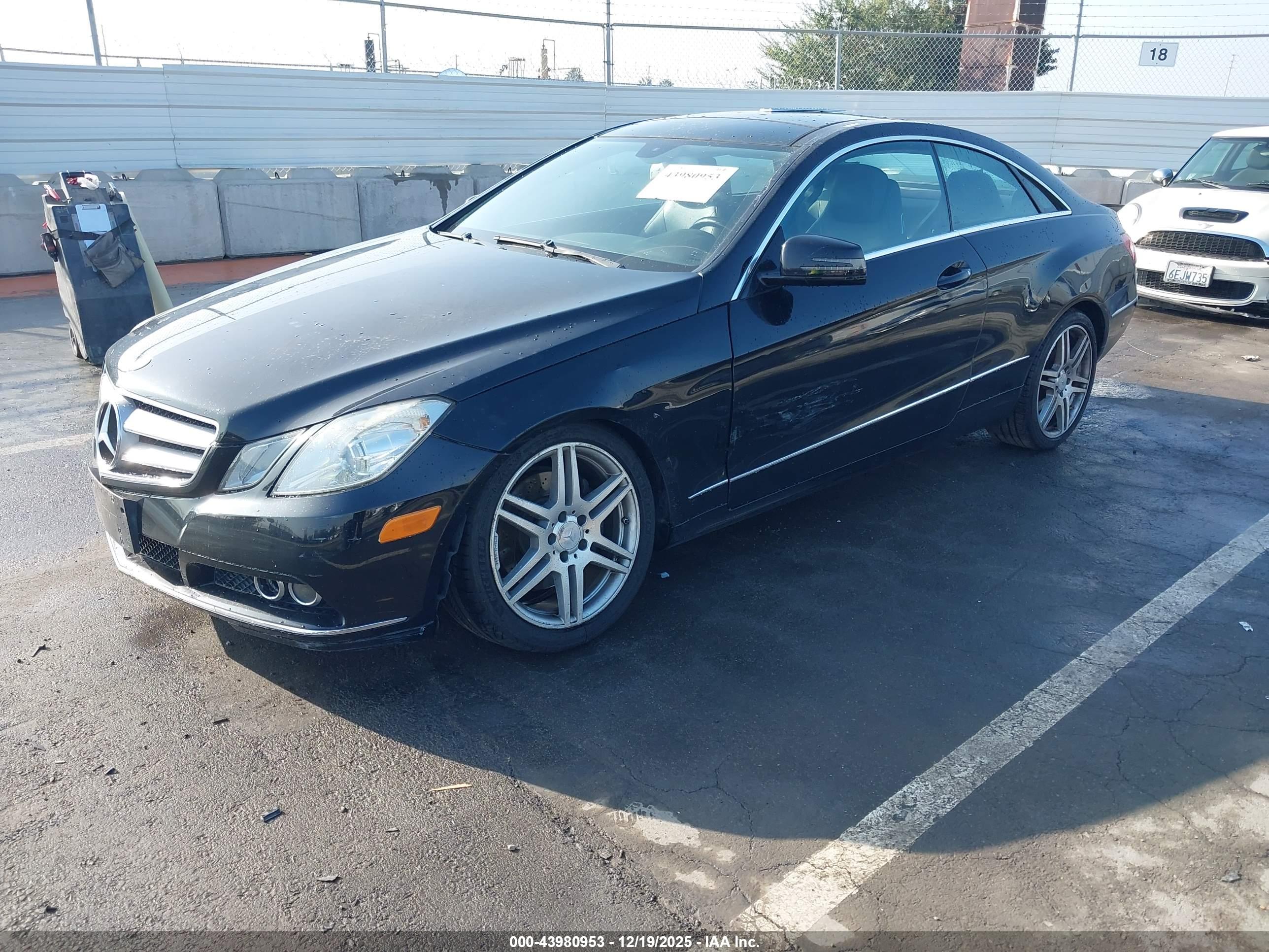 MERCEDES-BENZ E image 2