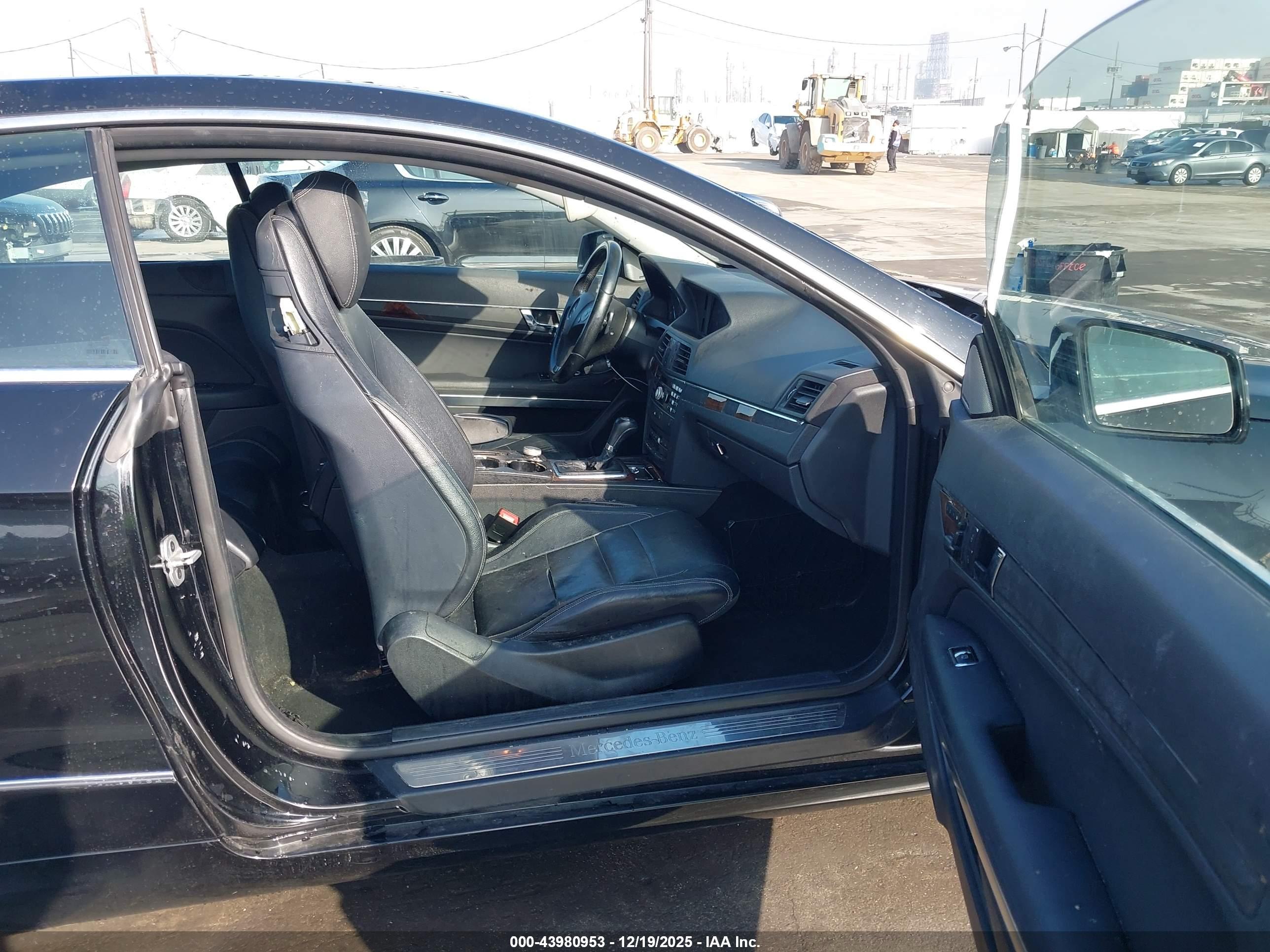 MERCEDES-BENZ E image 5